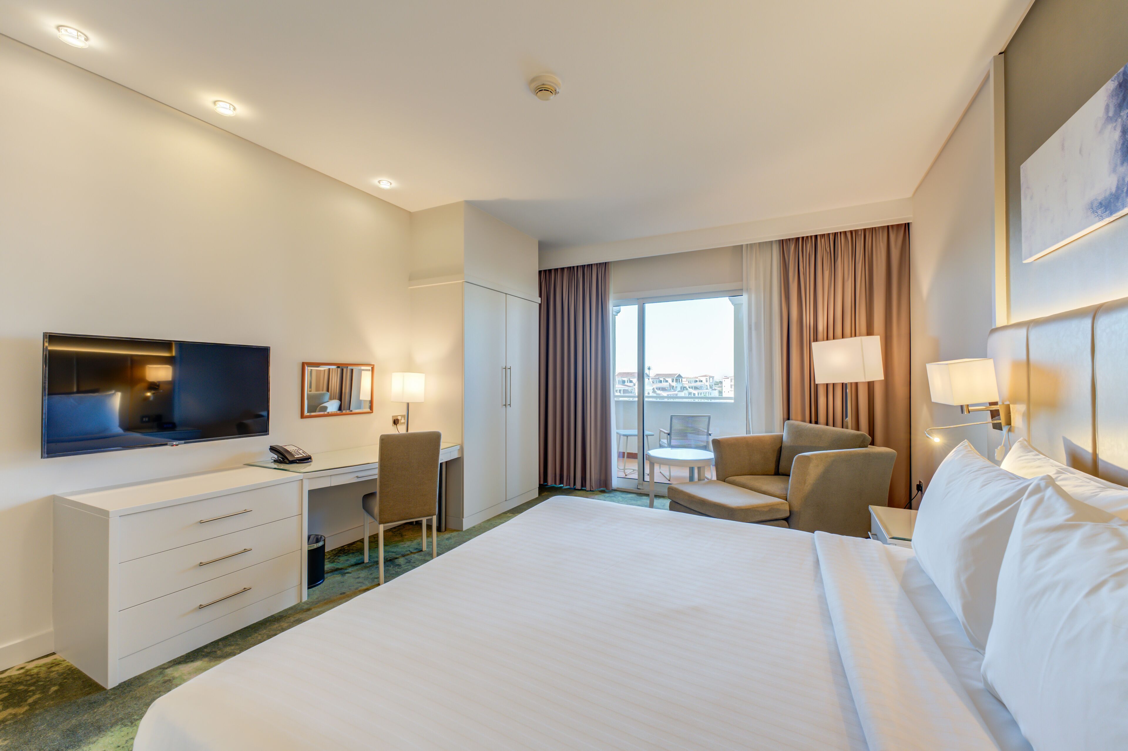Millennium Lakeview Hotel Millennium Lakeview Hotel