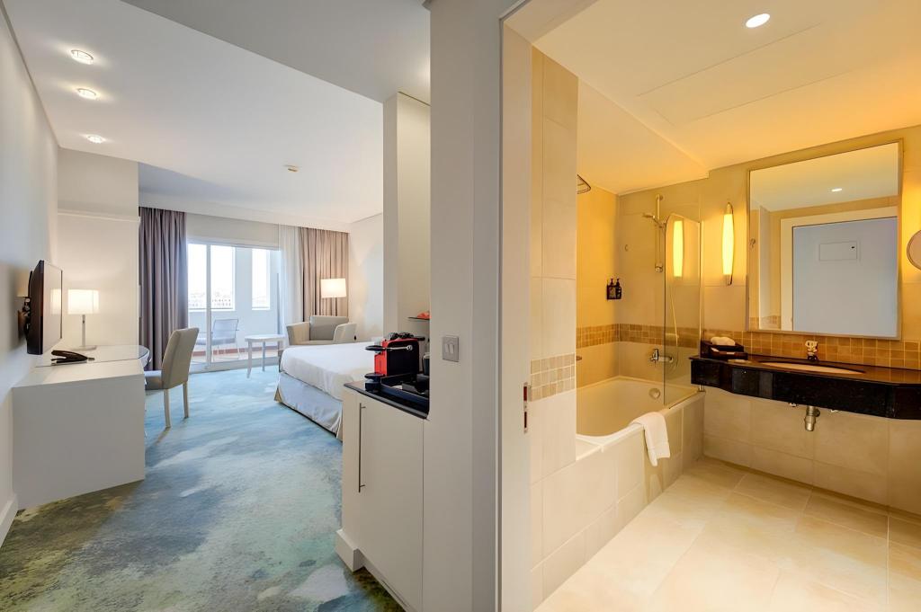 Millennium Lakeview Hotel Millennium Lakeview Hotel