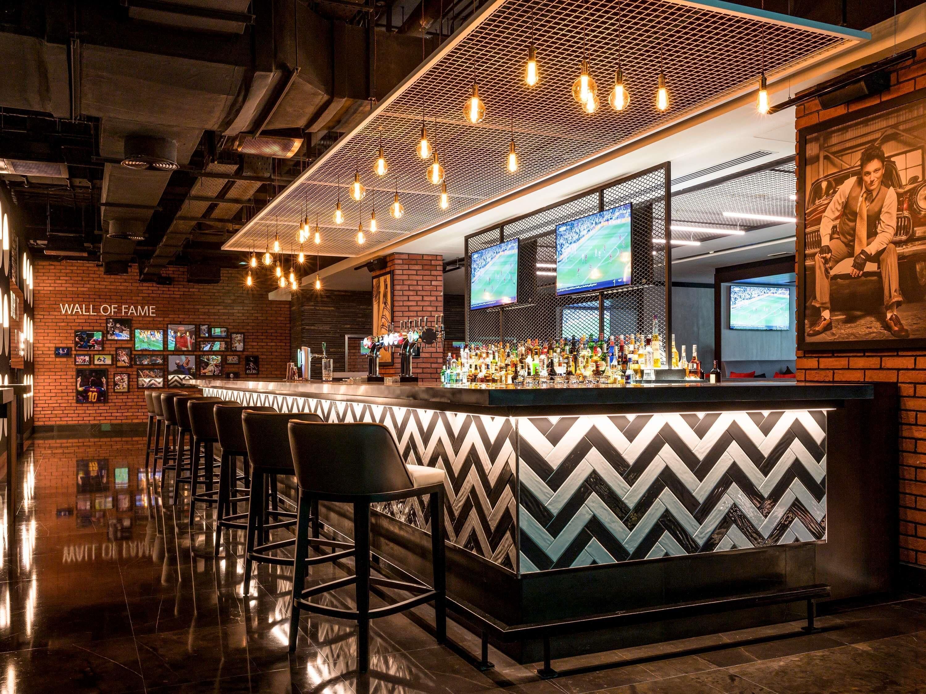 Pullman Dubai Creek City Centre Hotel