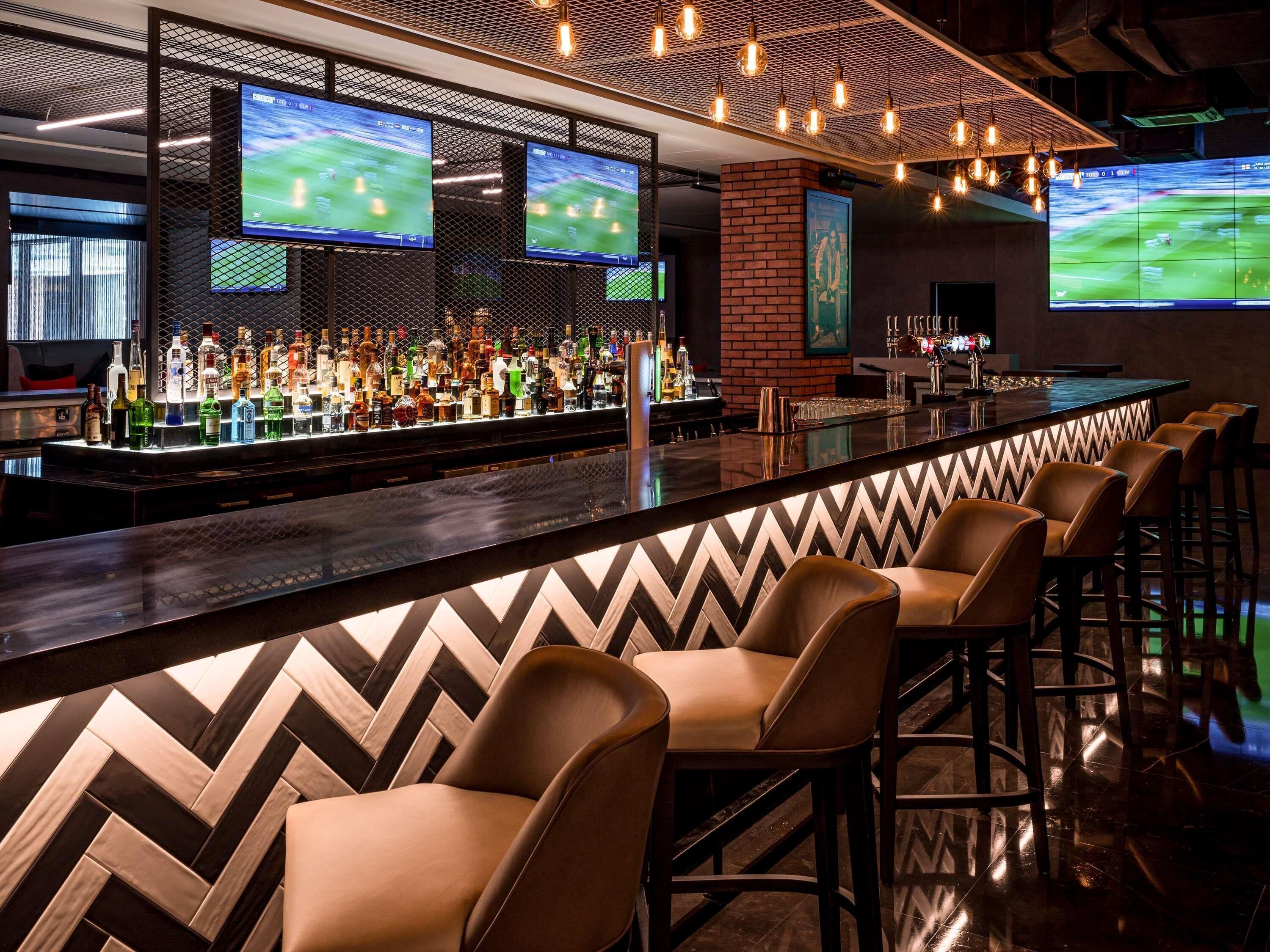 Pullman Dubai Creek City Centre Hotel