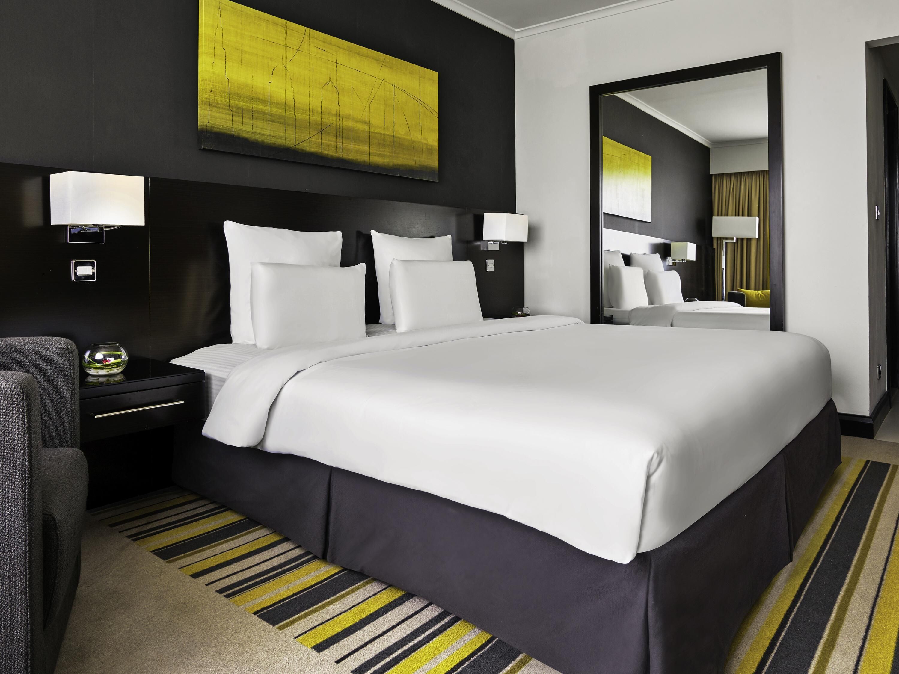 Pullman Dubai Creek City Centre Hotel