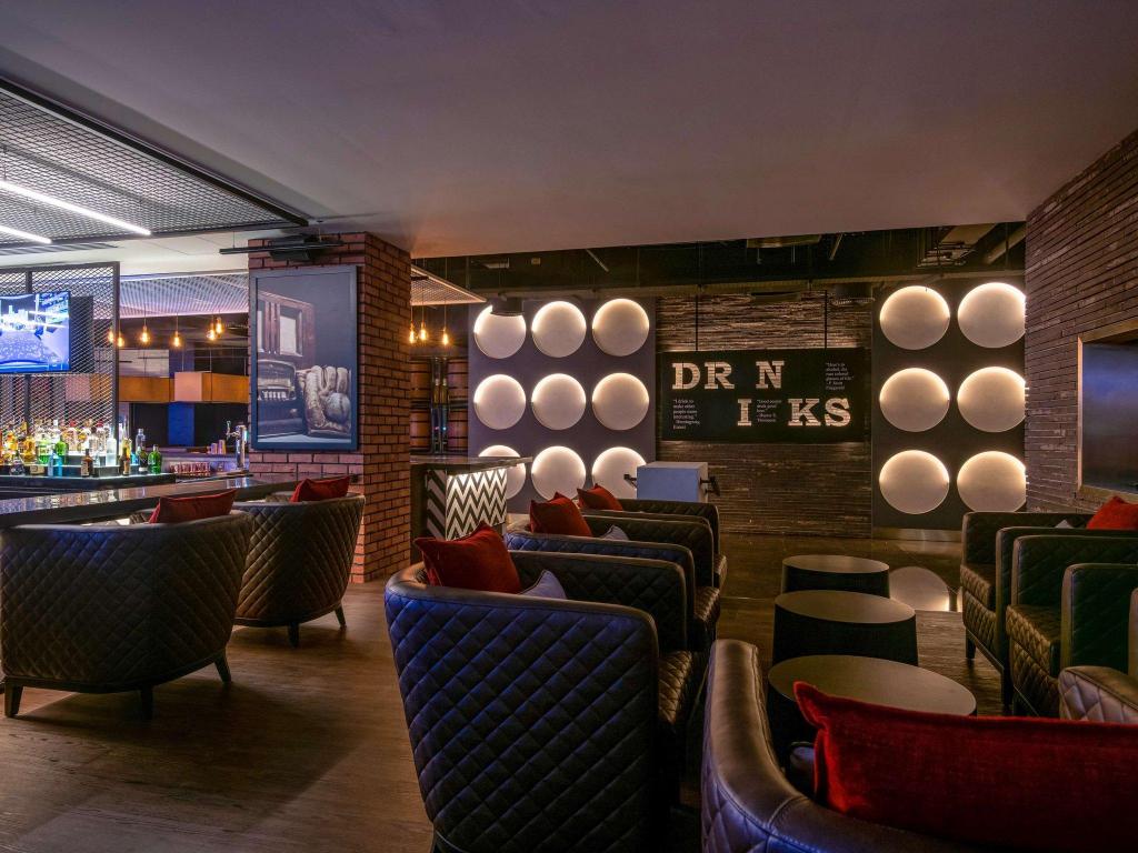 Pullman Dubai Creek City Centre Hotel