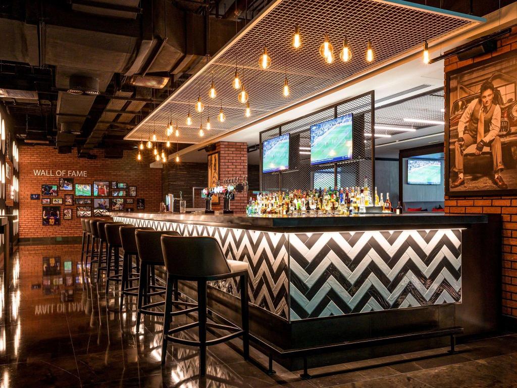 Pullman Dubai Creek City Centre Hotel