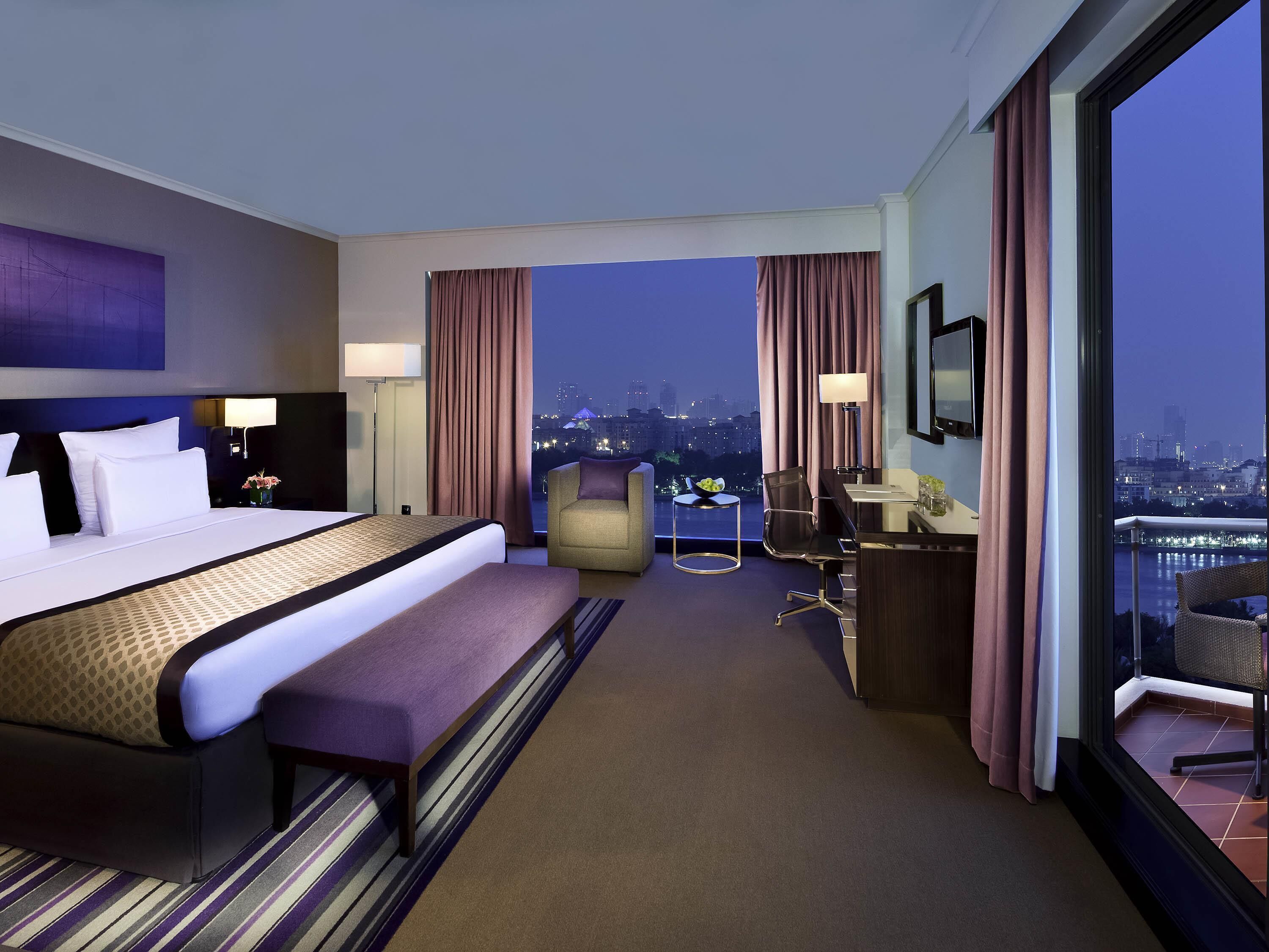 Pullman Dubai Creek City Centre Hotel