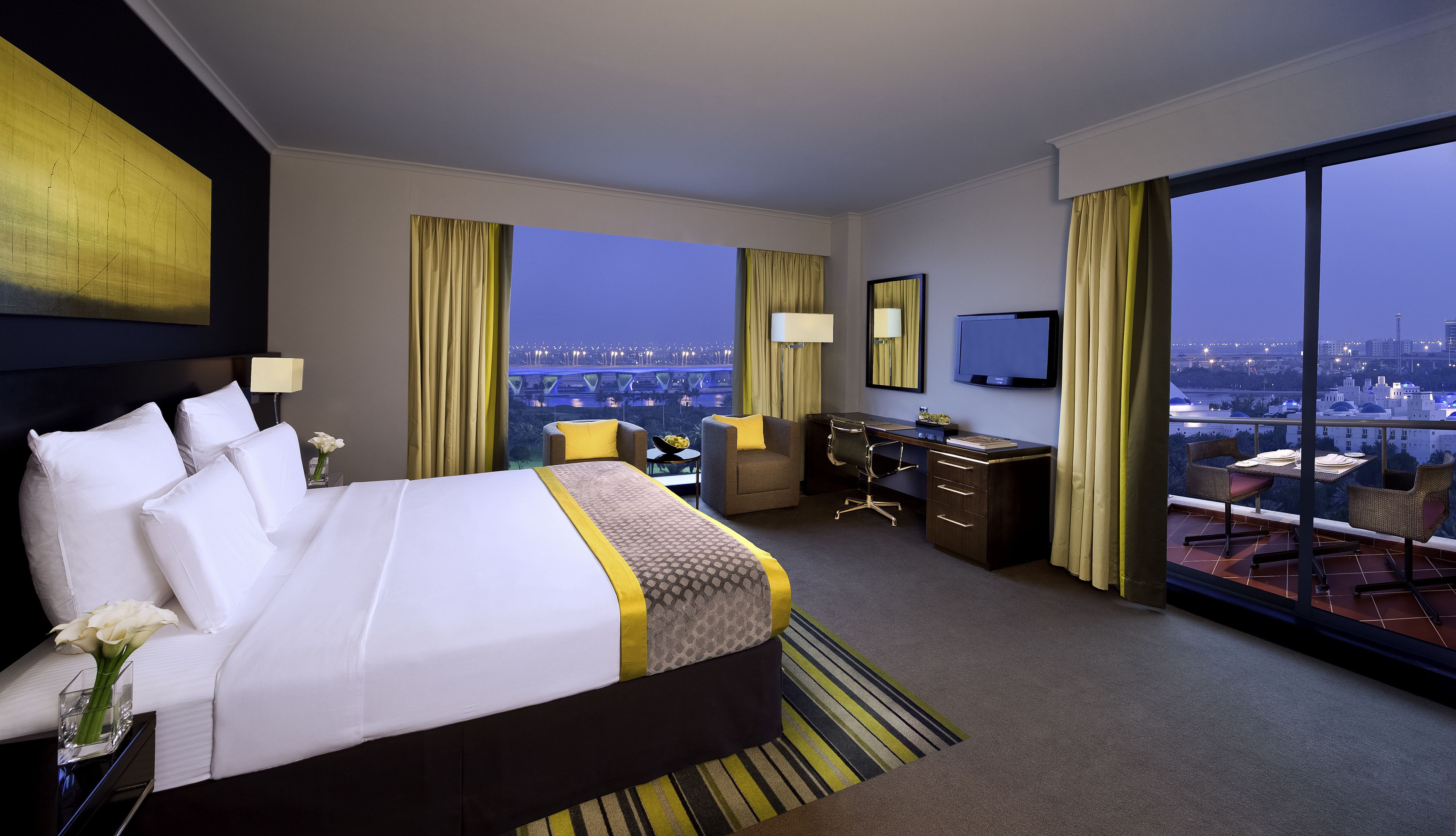 Pullman Dubai Creek City Centre Hotel