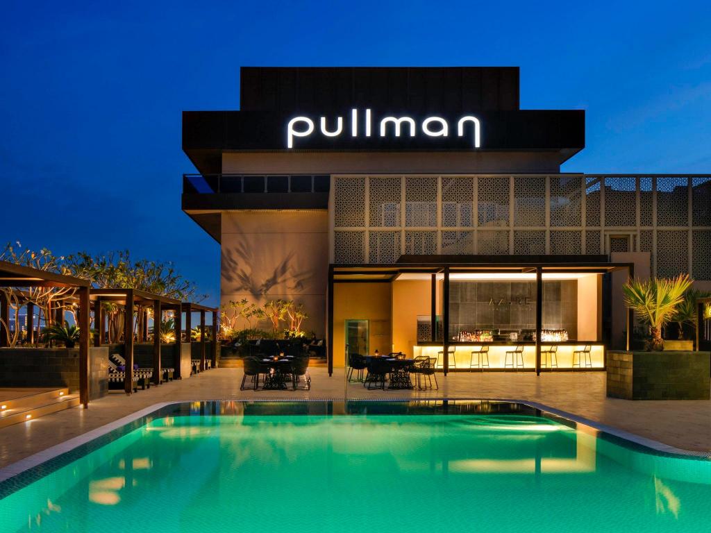 Pullman Dubai Creek City Centre Hotel