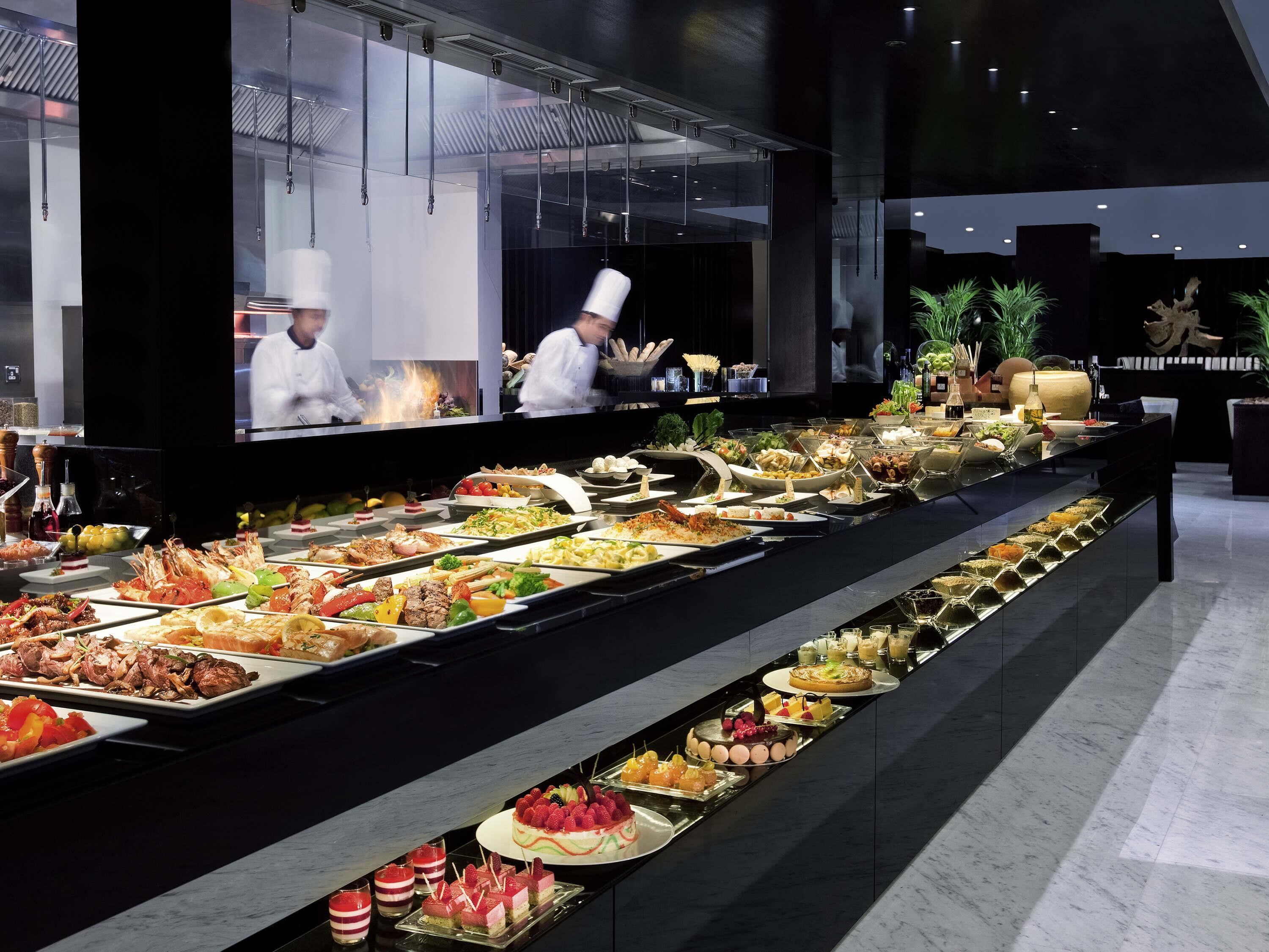 Pullman Dubai Creek City Centre Hotel