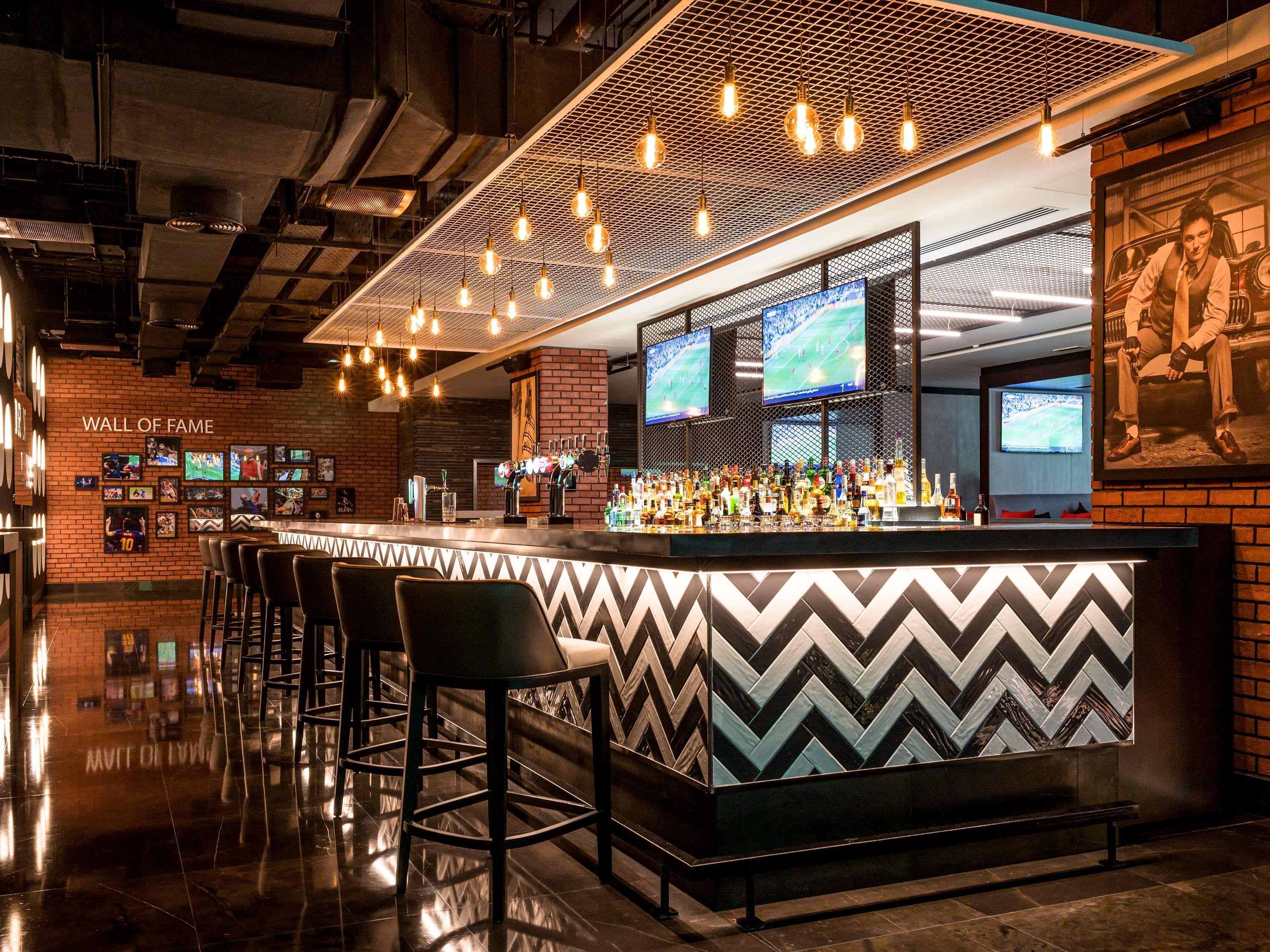 Pullman Dubai Creek City Centre Hotel