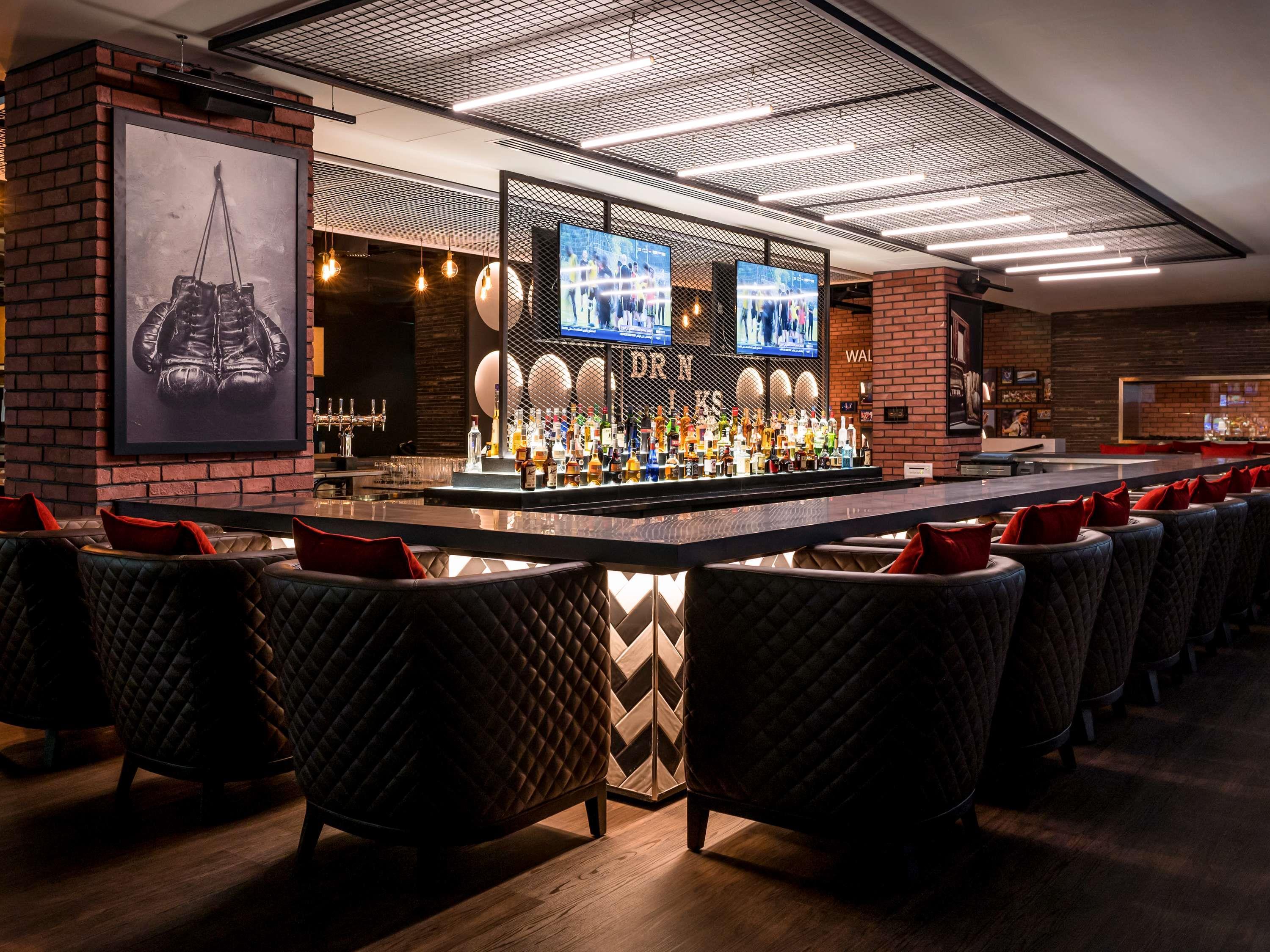 Pullman Dubai Creek City Centre Hotel