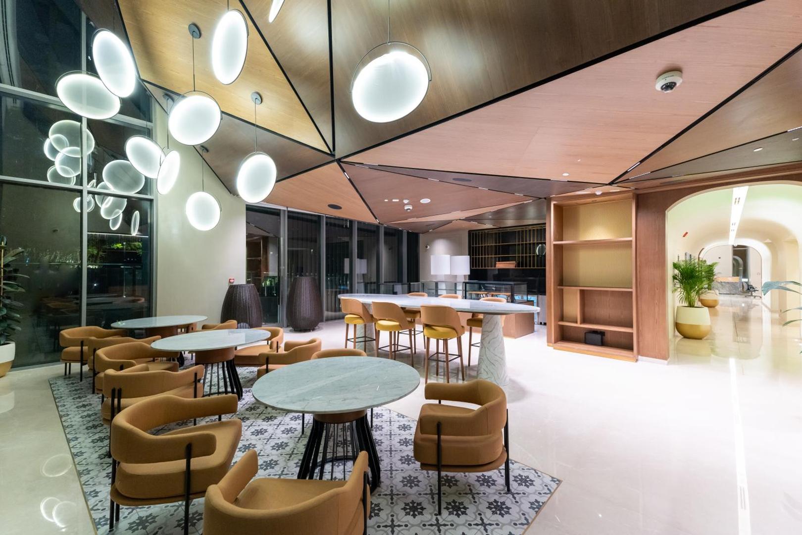 Tumbi Hotel Dubai The Palm, Tapestry Collection by Hilton Tumbi Hotel Dubai The Palm, Tapestry Collection by Hilton