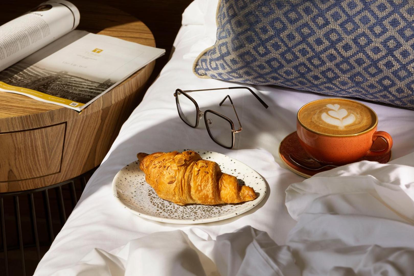 Tumbi Hotel Dubai The Palm, Tapestry Collection by Hilton Tumbi Hotel Dubai The Palm, Tapestry Collection by Hilton