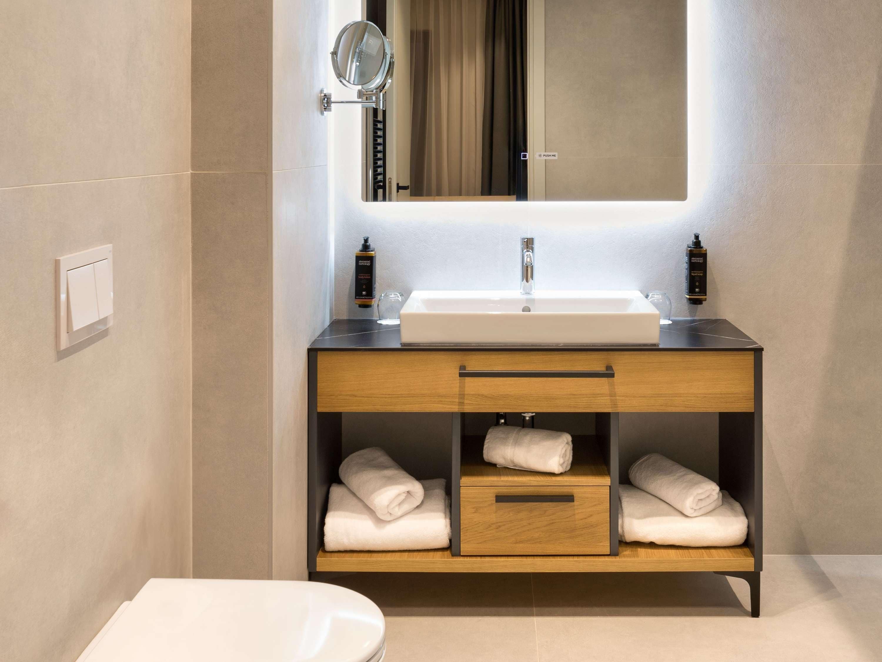 Mercure Tirana Mercure Tirana