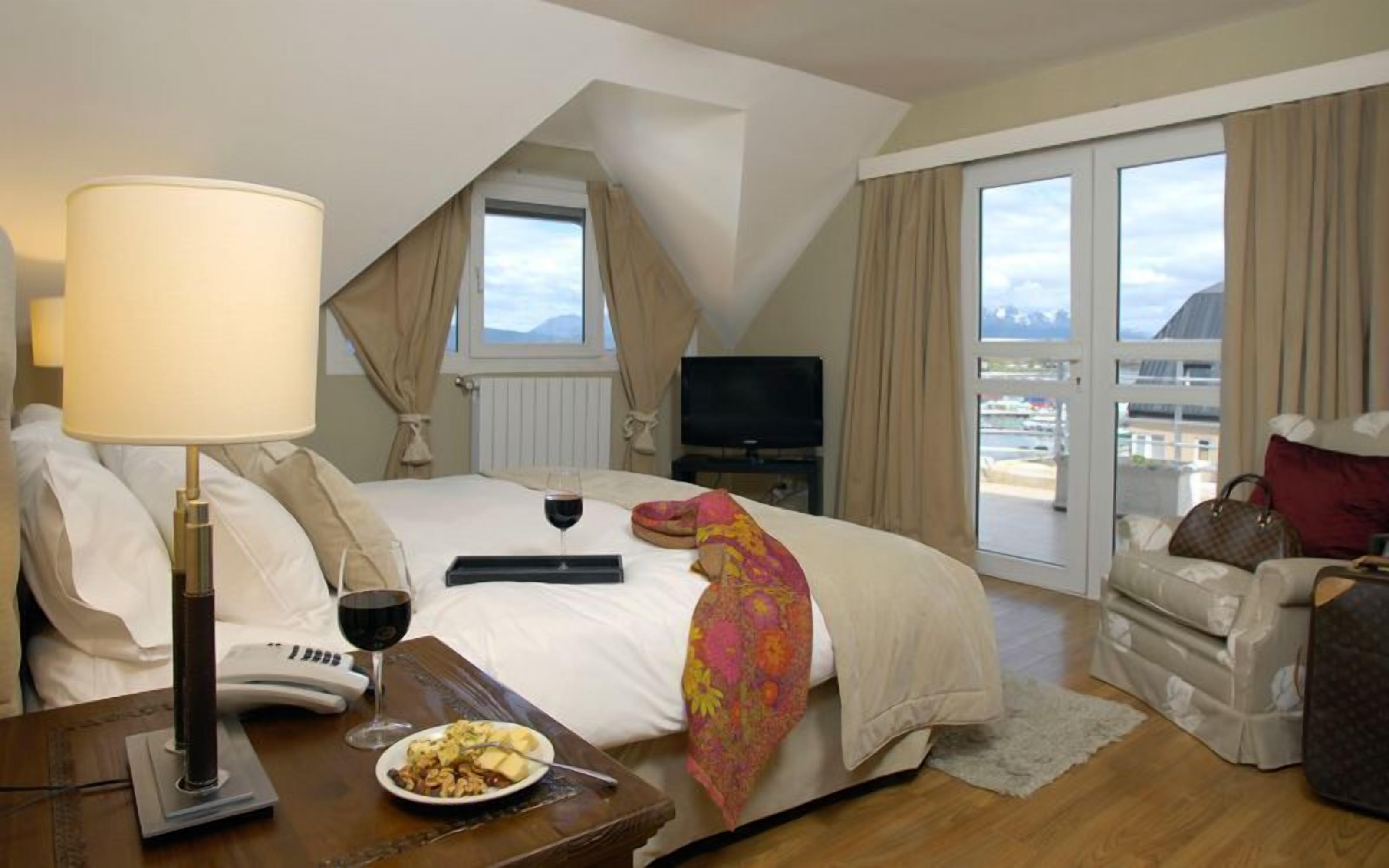 Cilene del Faro Suites & Spa Cilene del Faro Suites & Spa