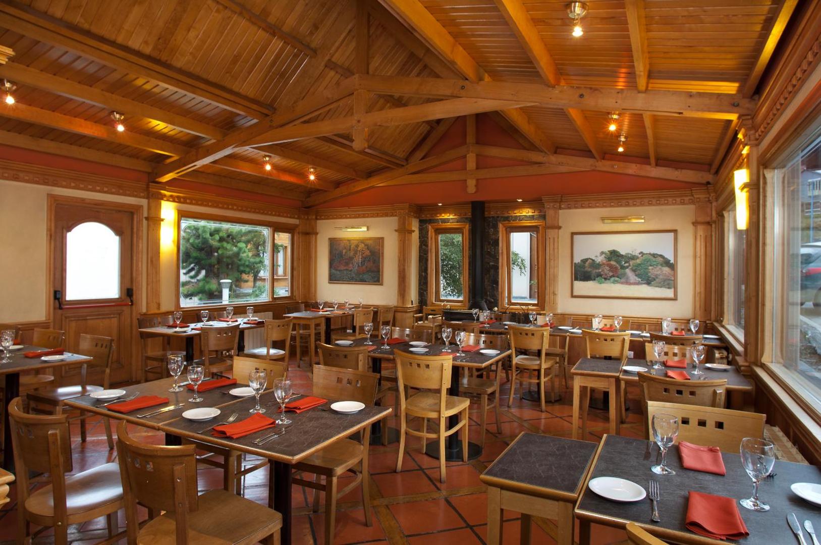 Hostal del Bosque Hostal del Bosque