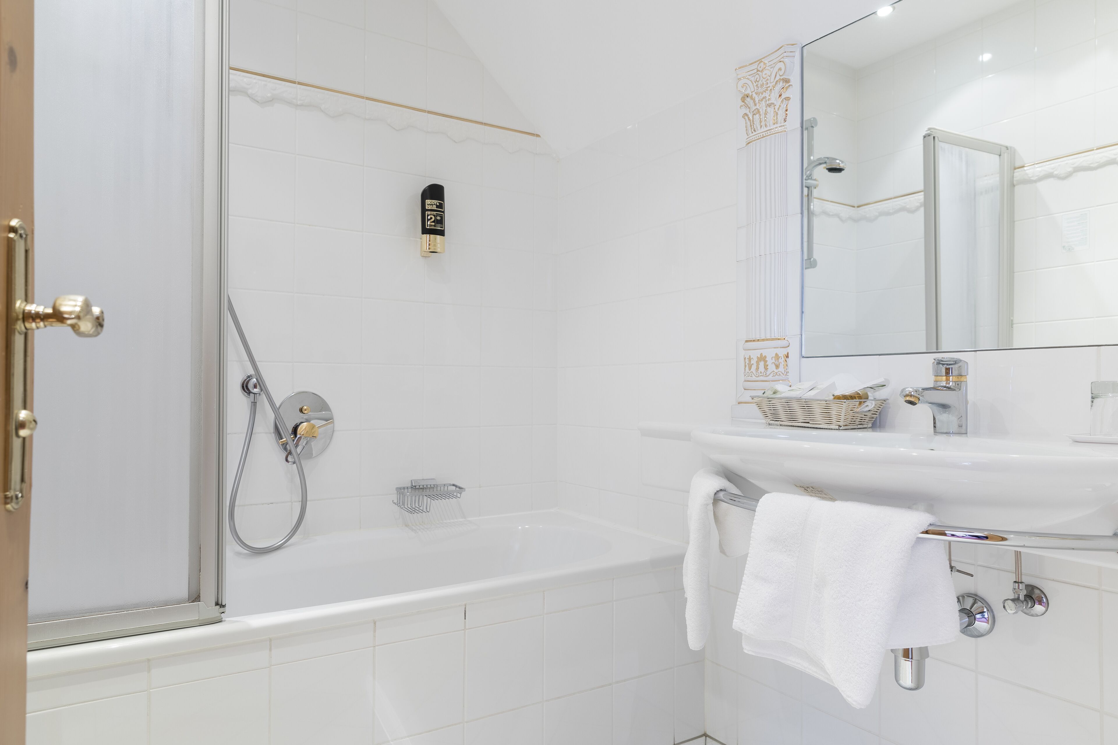 Gourmet- & Wellness-Hotel Alte Post Gourmet- & Wellness-Hotel Alte Post