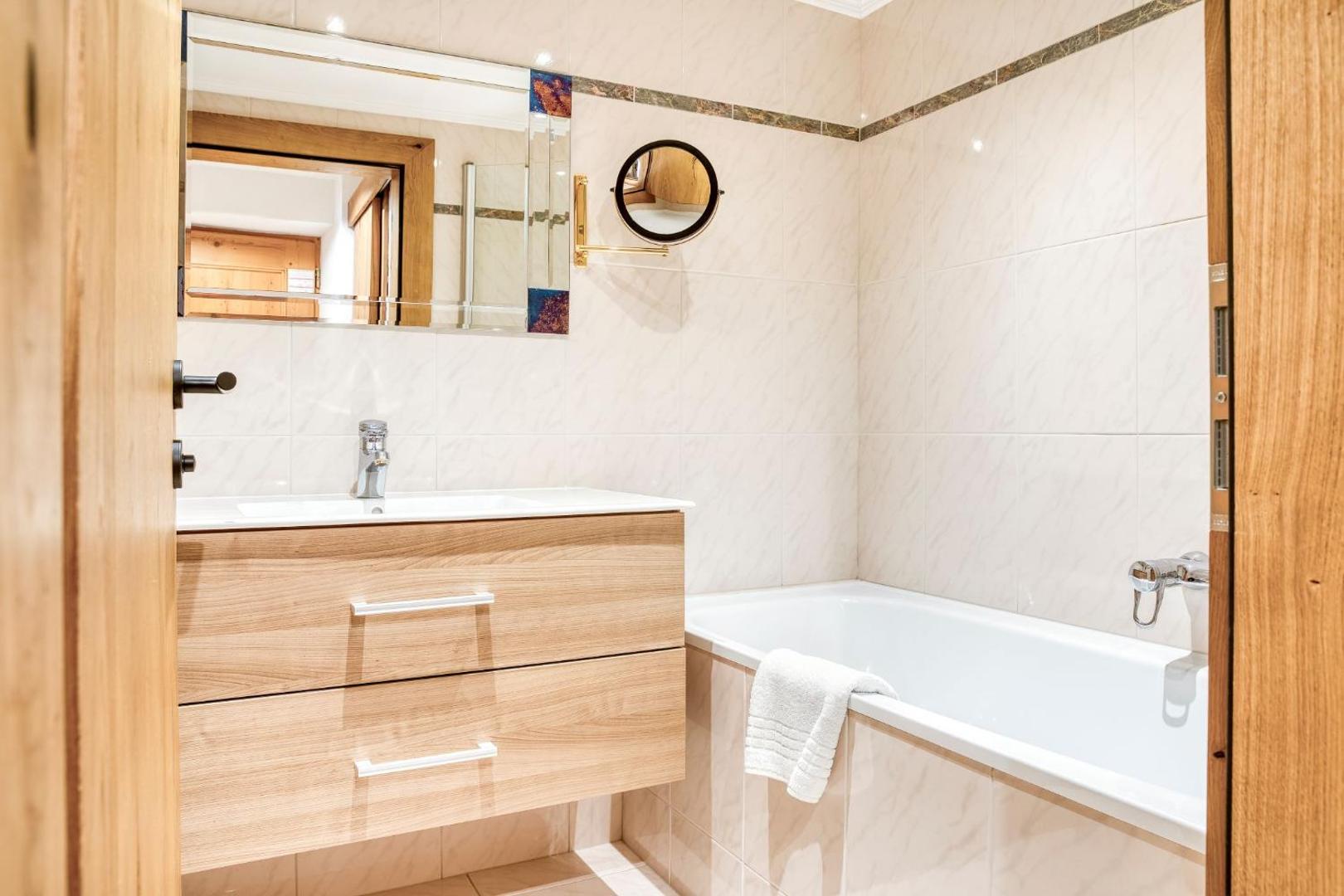 Gourmet- & Wellness-Hotel Alte Post Gourmet- & Wellness-Hotel Alte Post