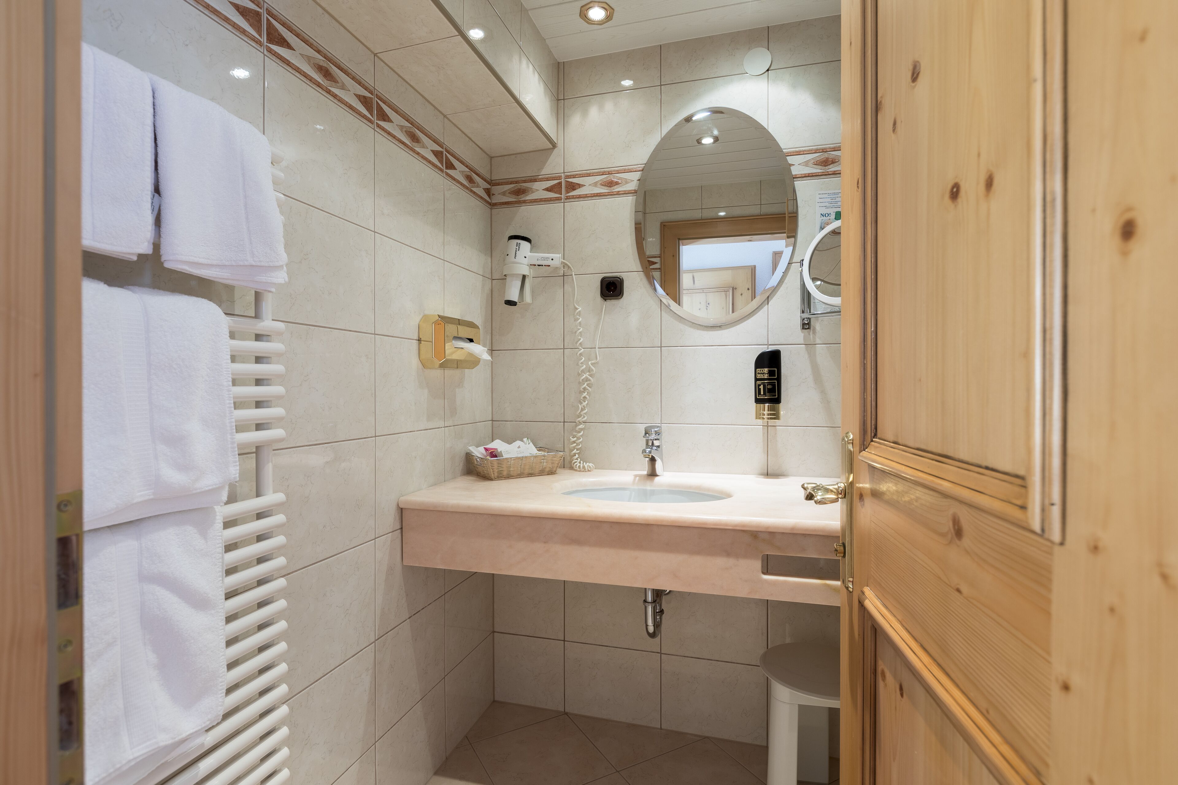 Gourmet- & Wellness-Hotel Alte Post Gourmet- & Wellness-Hotel Alte Post