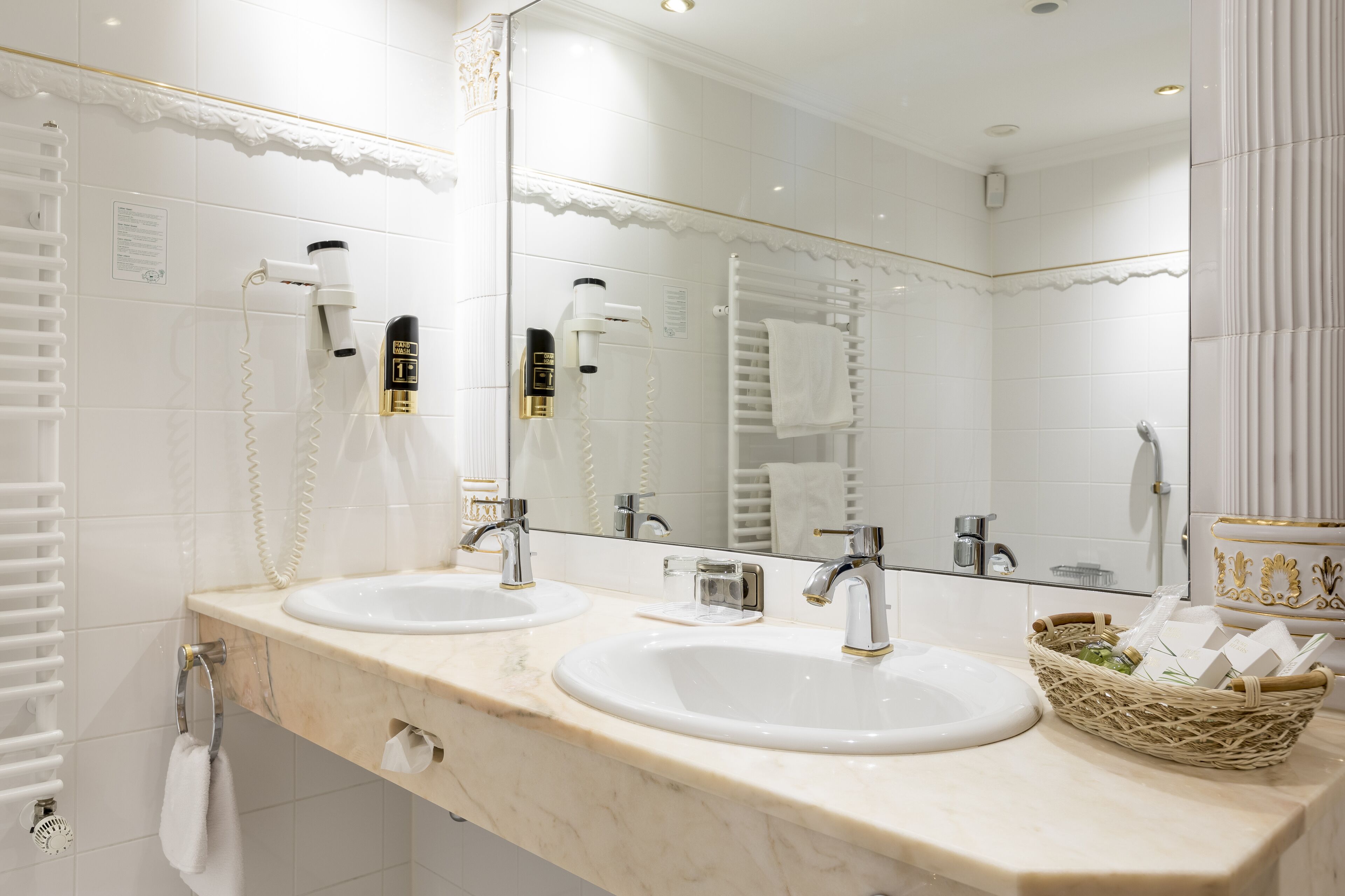 Gourmet- & Wellness-Hotel Alte Post Gourmet- & Wellness-Hotel Alte Post