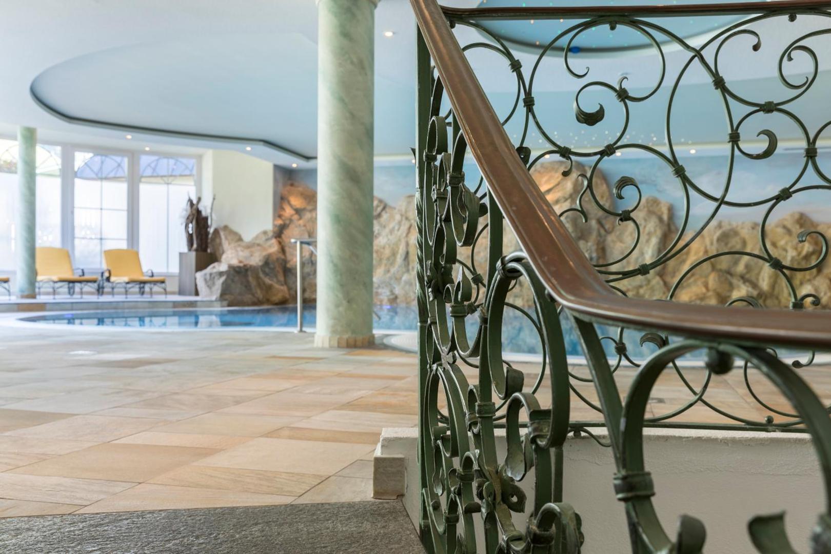 Gourmet- & Wellness-Hotel Alte Post Gourmet- & Wellness-Hotel Alte Post