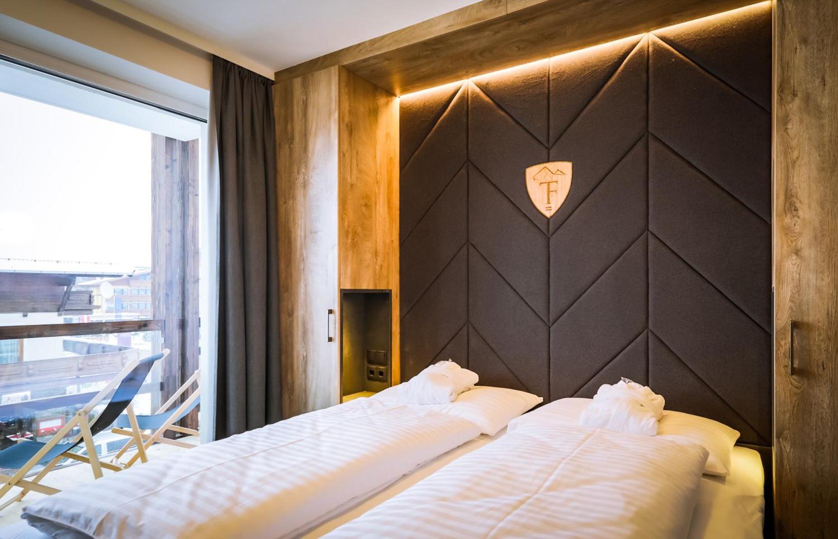 24 by Avenida Hotel & Residences 24 by Avenida Hotel & Residences