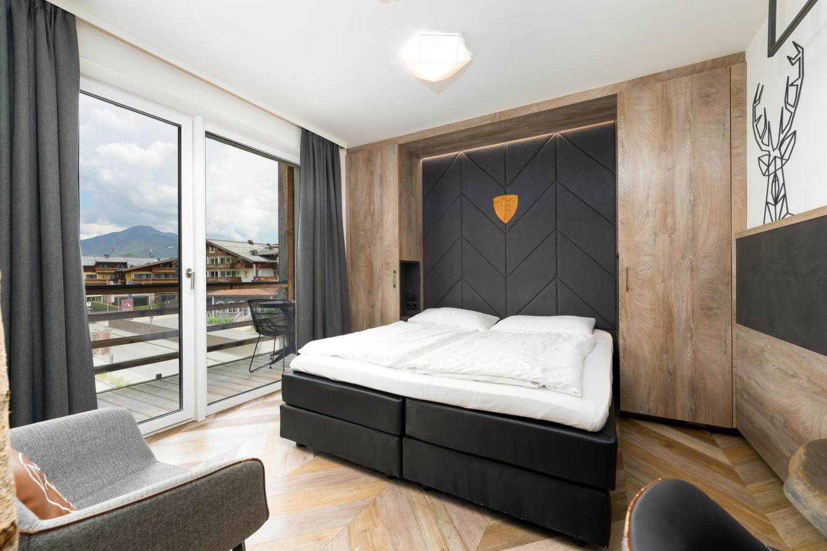 24 by Avenida Hotel & Residences 24 by Avenida Hotel & Residences