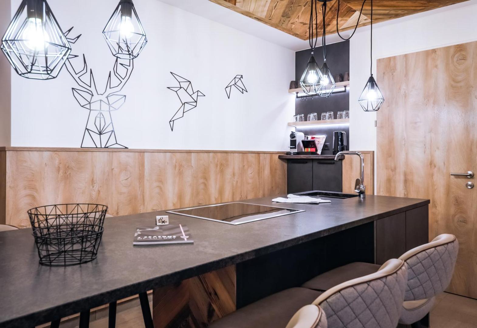 24 by Avenida Hotel & Residences 24 by Avenida Hotel & Residences