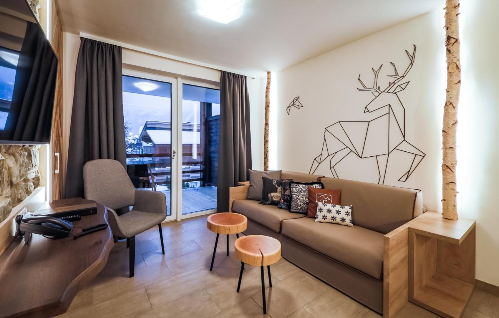 24 by Avenida Hotel & Residences 24 by Avenida Hotel & Residences
