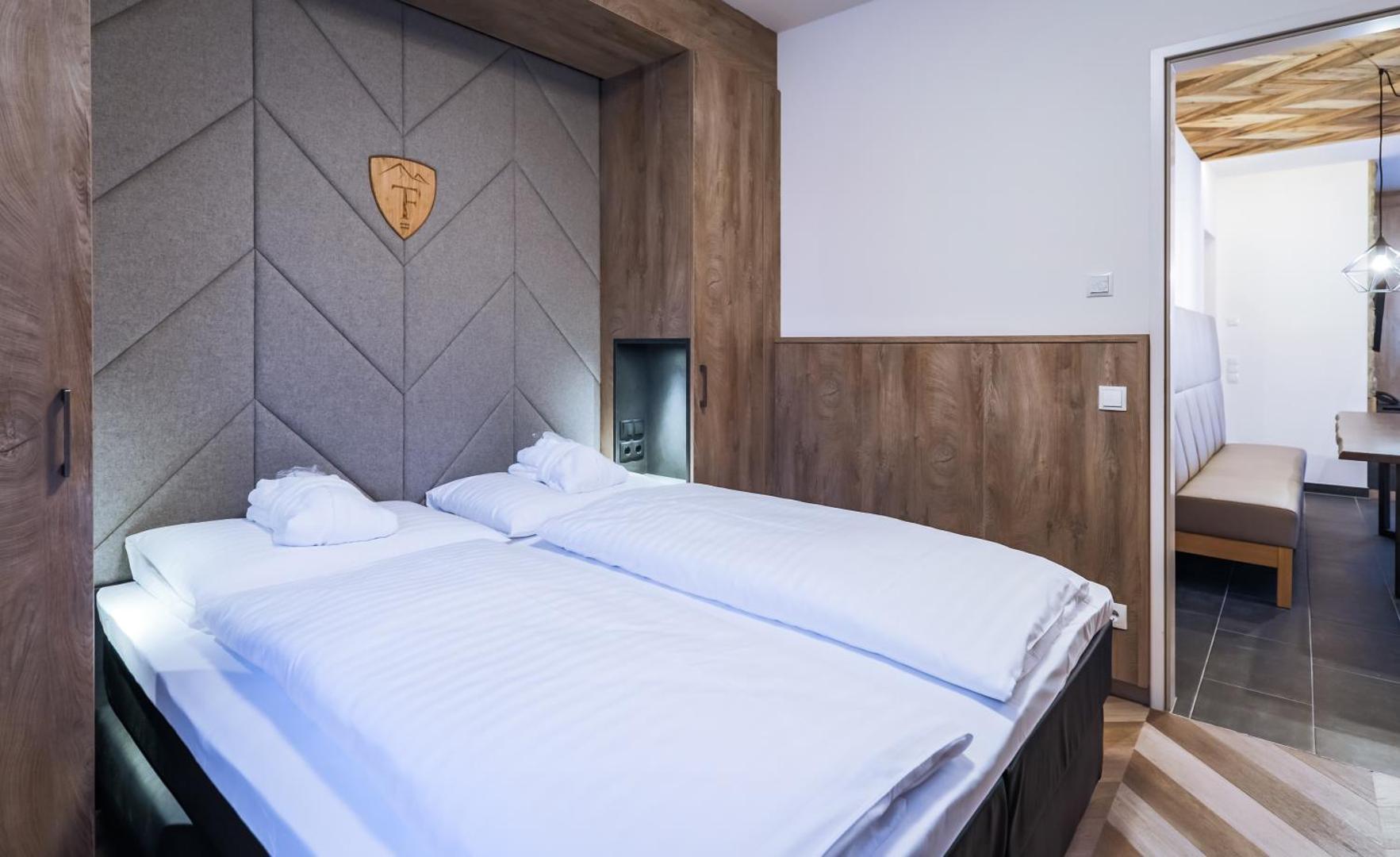 24 by Avenida Hotel & Residences 24 by Avenida Hotel & Residences