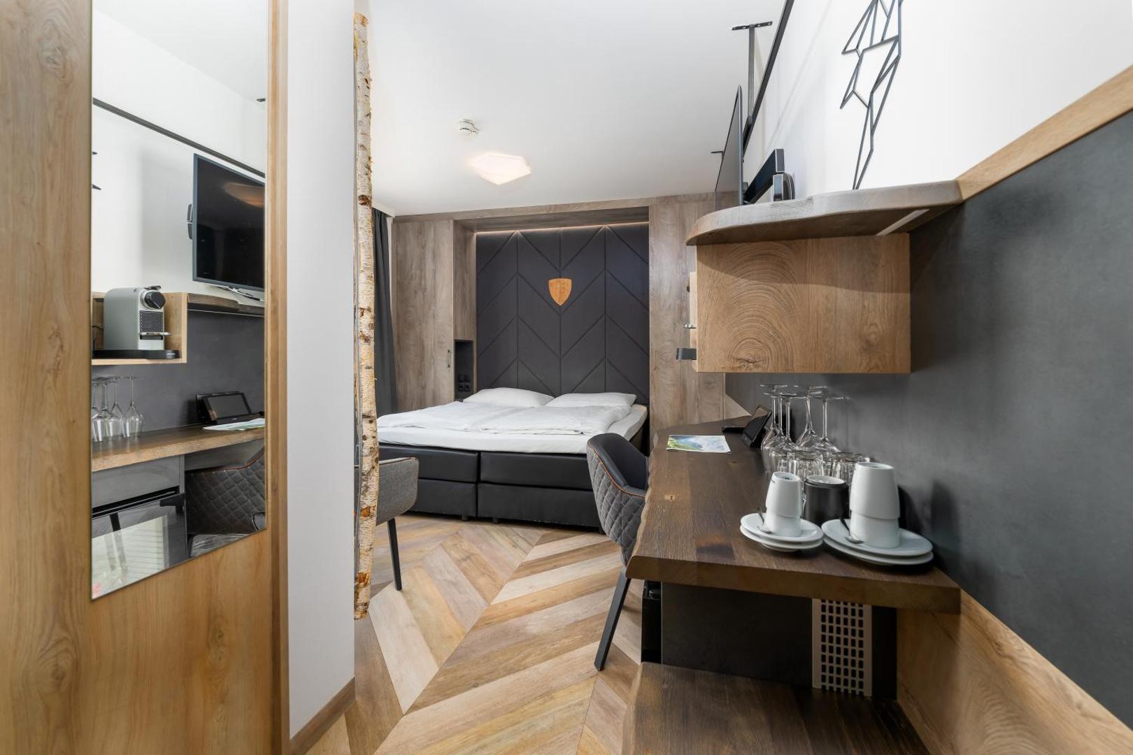 24 by Avenida Hotel & Residences 24 by Avenida Hotel & Residences
