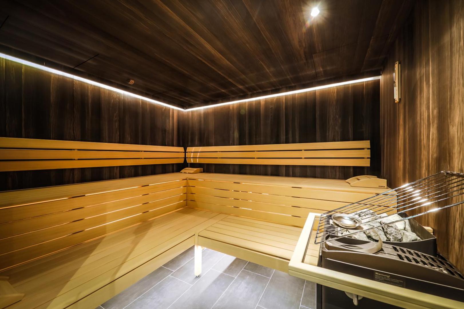 24 by Avenida Hotel & Residences 24 by Avenida Hotel & Residences