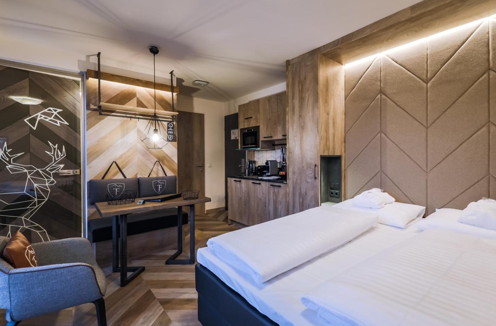 24 by Avenida Hotel & Residences 24 by Avenida Hotel & Residences