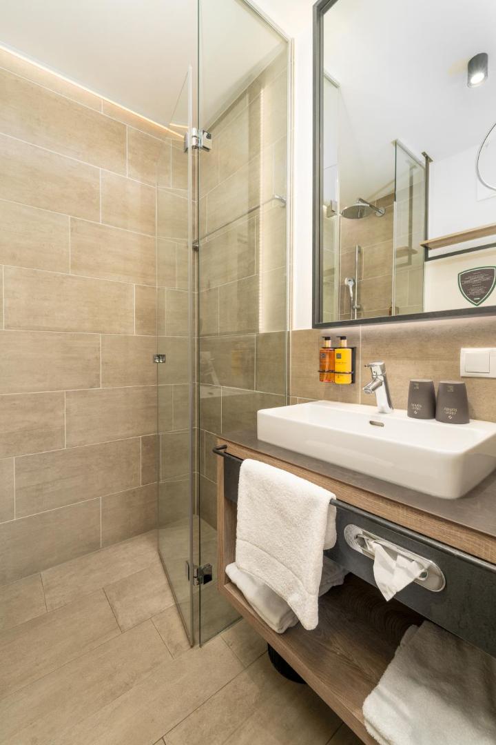 24 by Avenida Hotel & Residences 24 by Avenida Hotel & Residences
