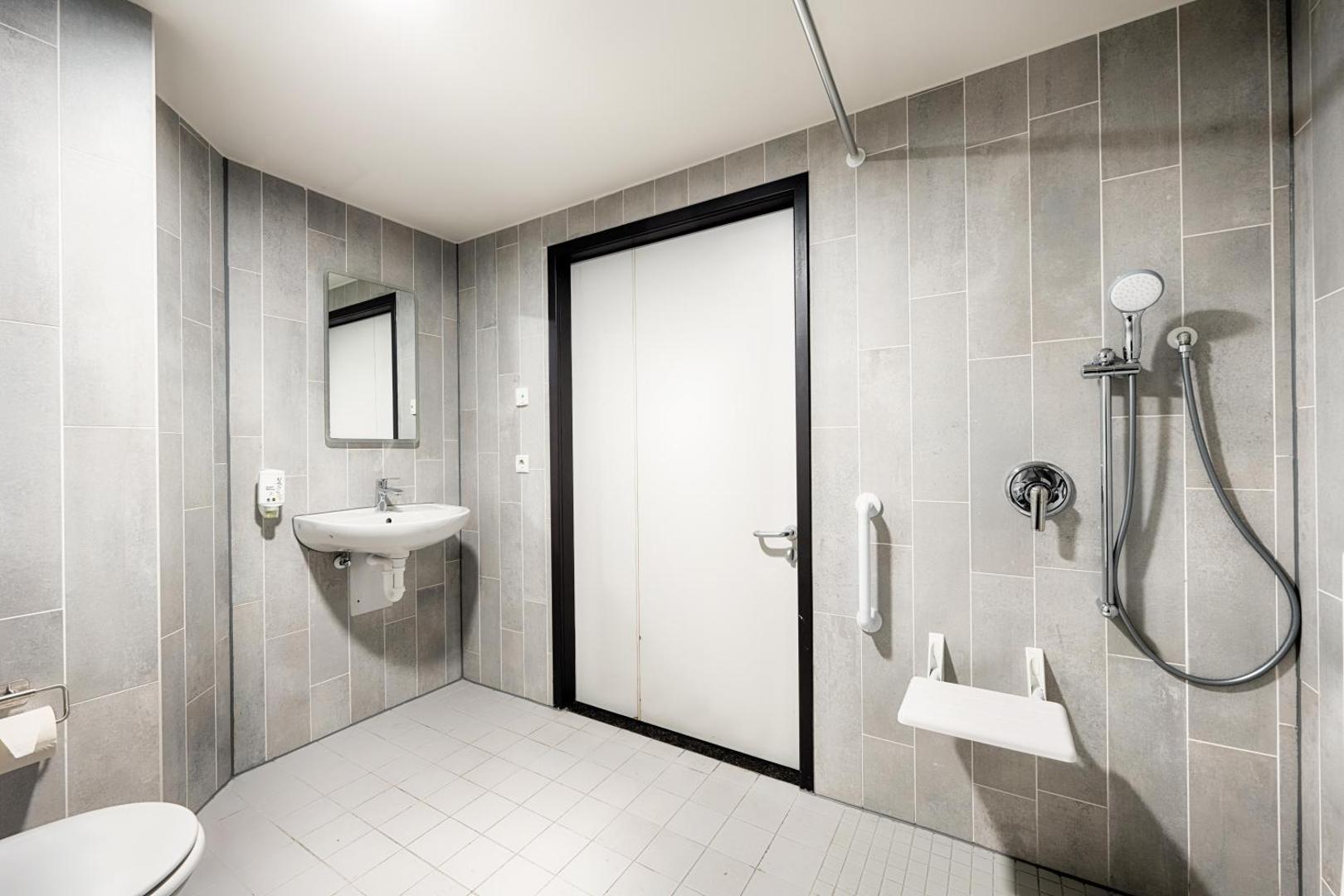 B&B Hotel Salzburg-Nord B&B Hotel Salzburg-Nord