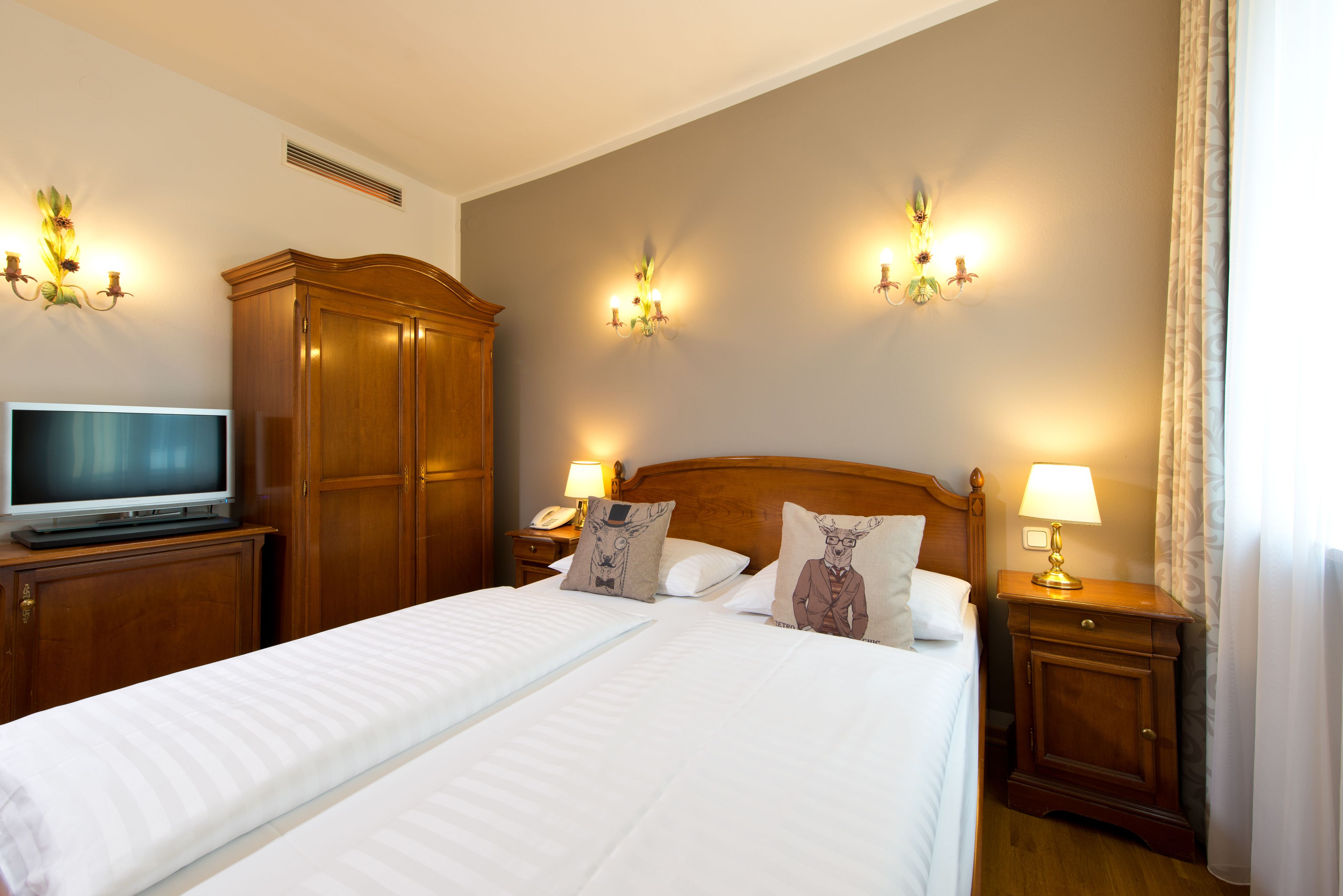 Hotel Zum Hirschen Hotel Zum Hirschen