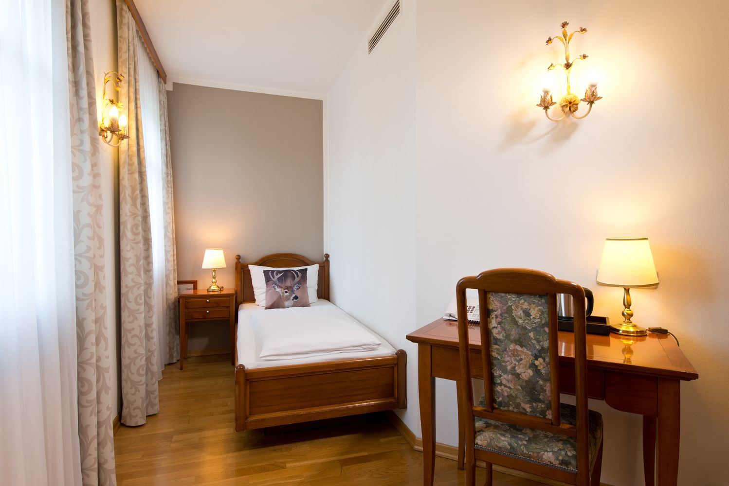 Hotel Zum Hirschen Hotel Zum Hirschen