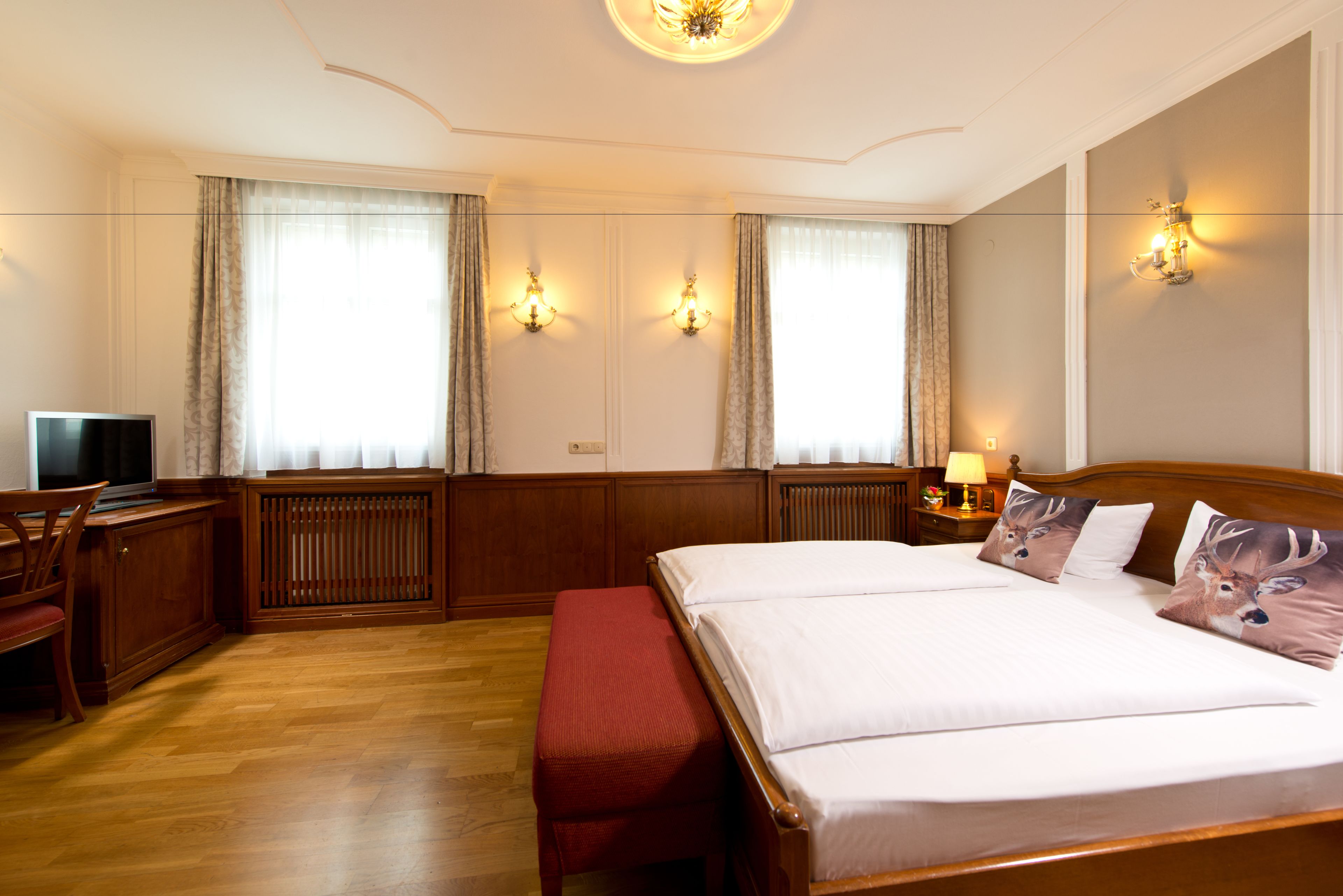 Hotel Zum Hirschen Hotel Zum Hirschen