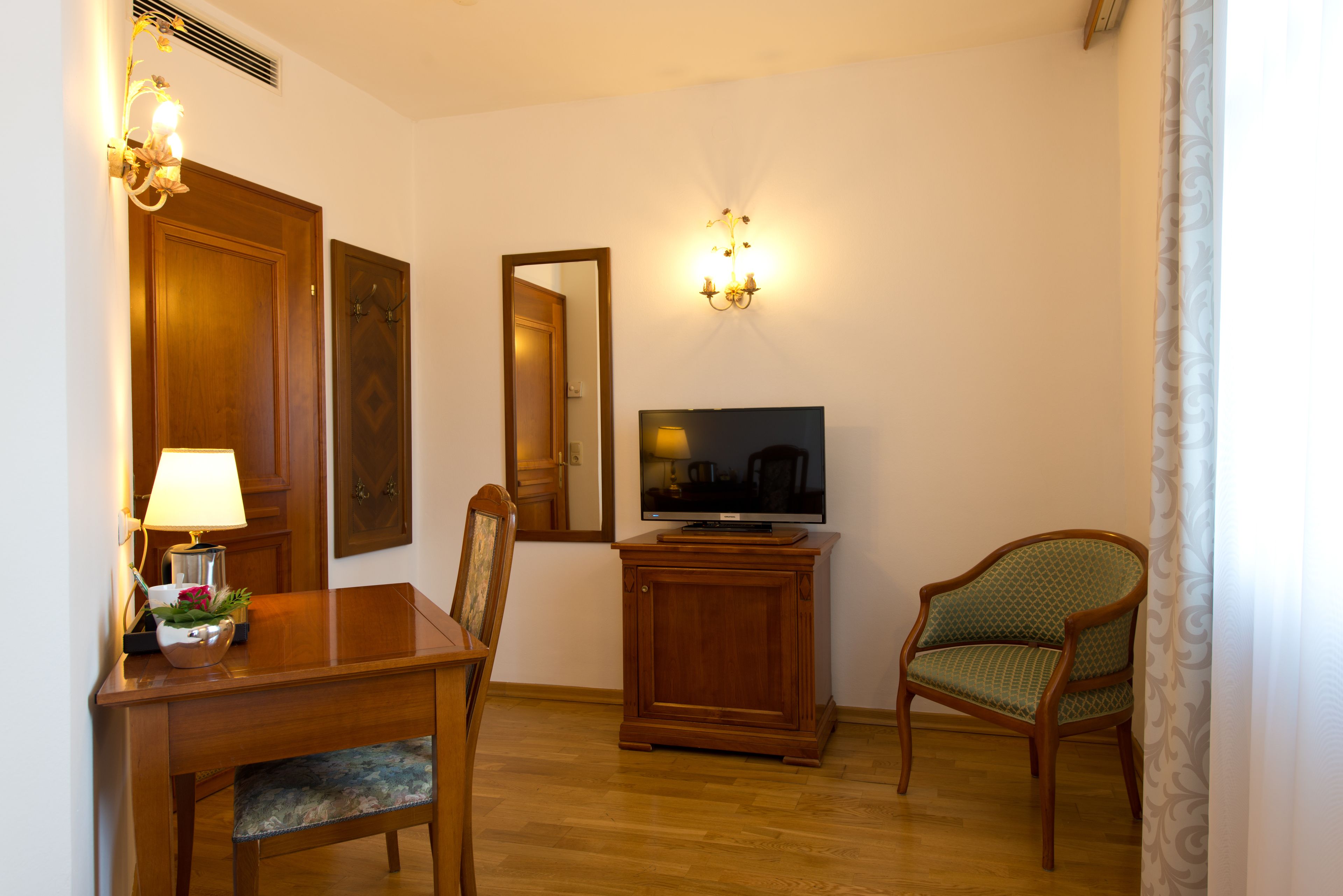 Hotel Zum Hirschen Hotel Zum Hirschen