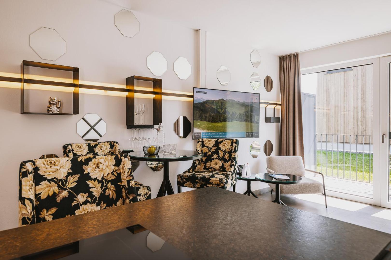 Nikolaus by AvenidA Panoramic Wellness Suites Nikolaus by AvenidA Panoramic Wellness Suites