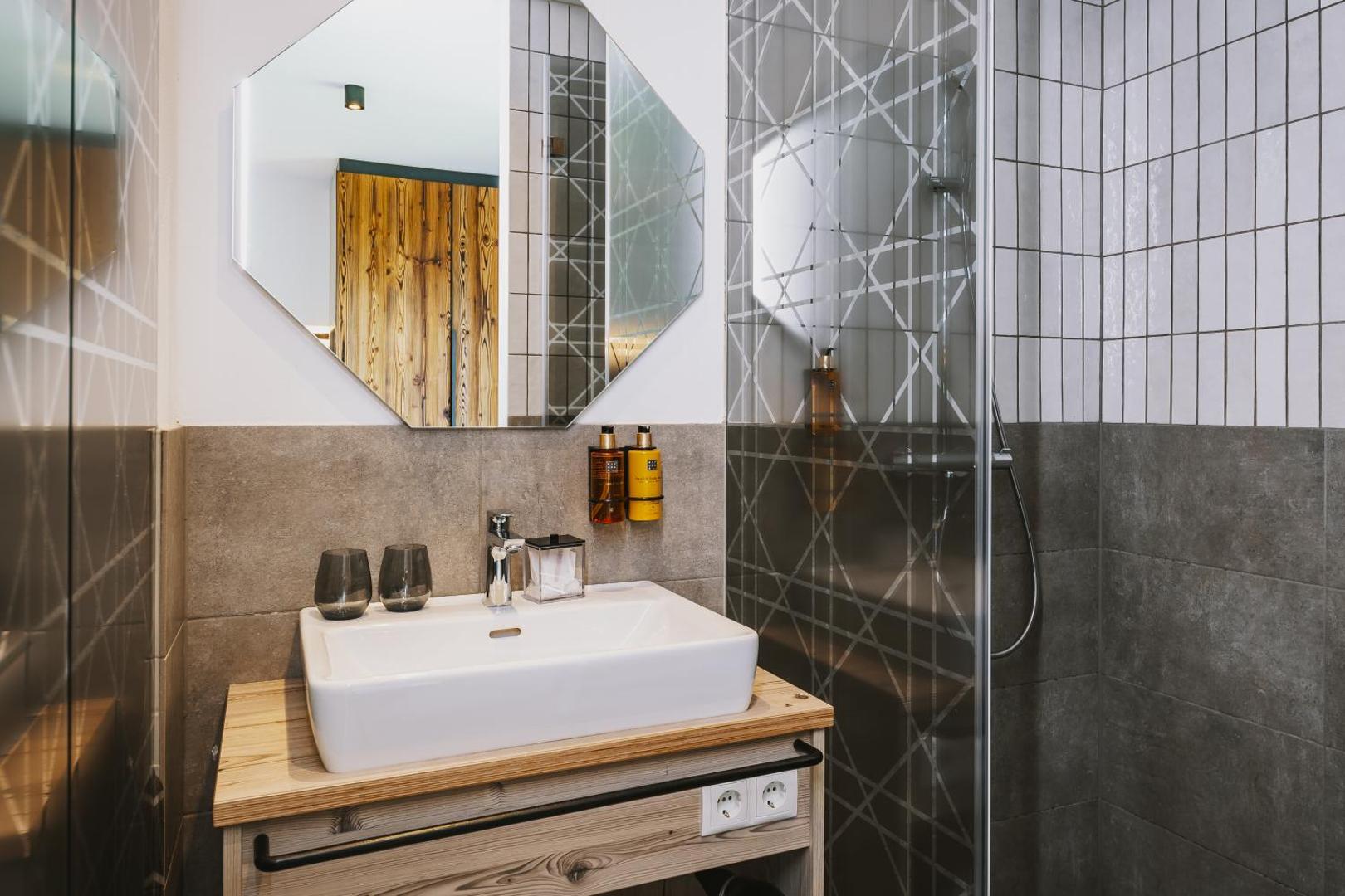 Nikolaus by AvenidA Panoramic Wellness Suites Nikolaus by AvenidA Panoramic Wellness Suites