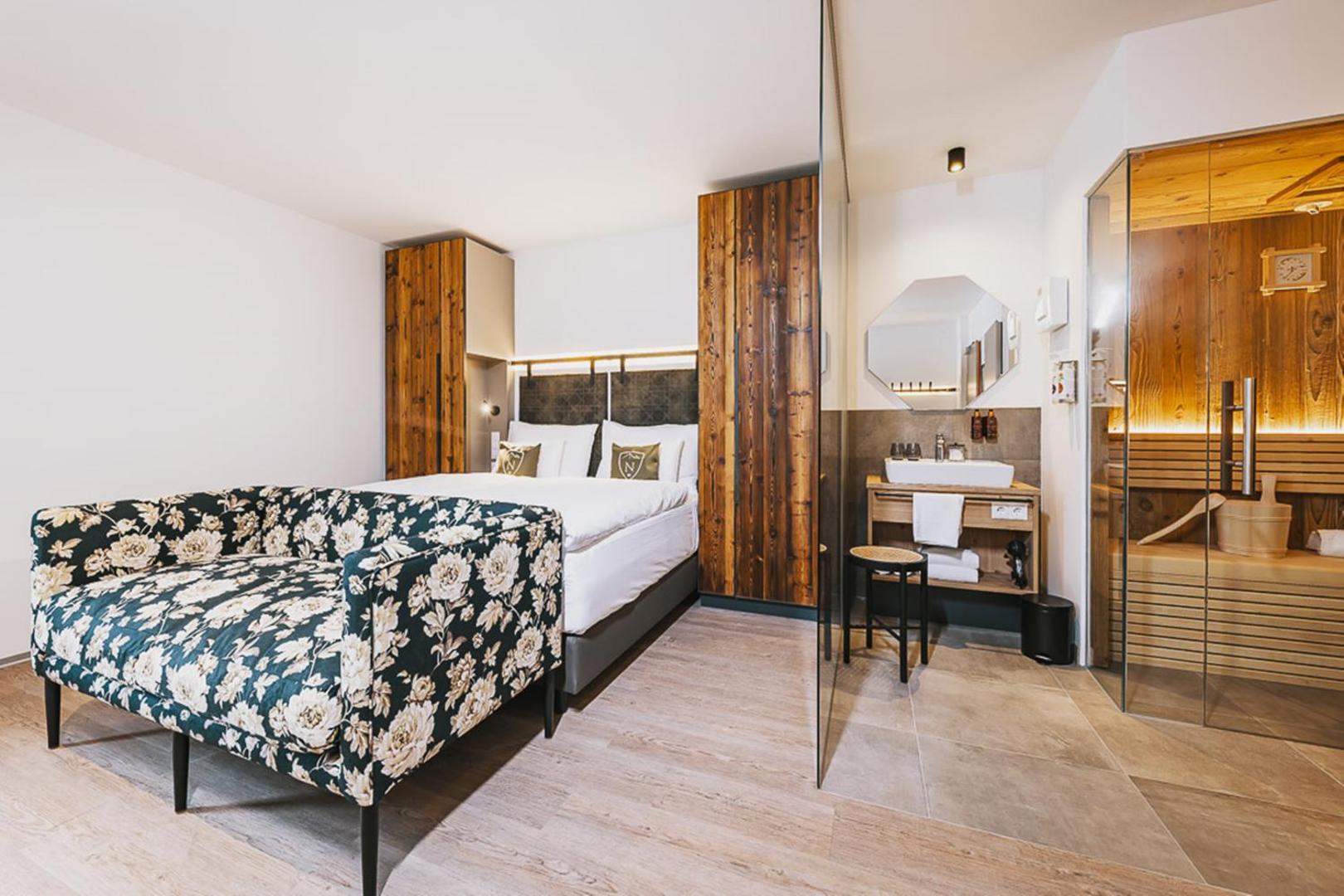 Nikolaus by AvenidA Panoramic Wellness Suites Nikolaus by AvenidA Panoramic Wellness Suites