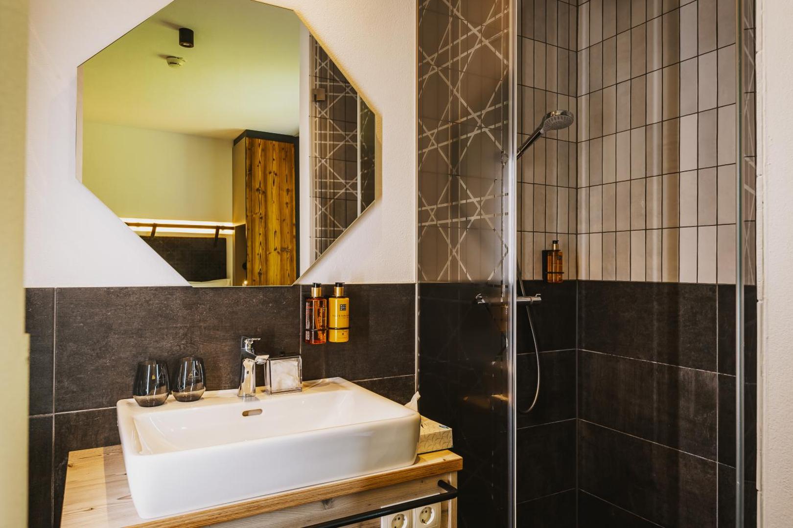 Nikolaus by AvenidA Panoramic Wellness Suites Nikolaus by AvenidA Panoramic Wellness Suites