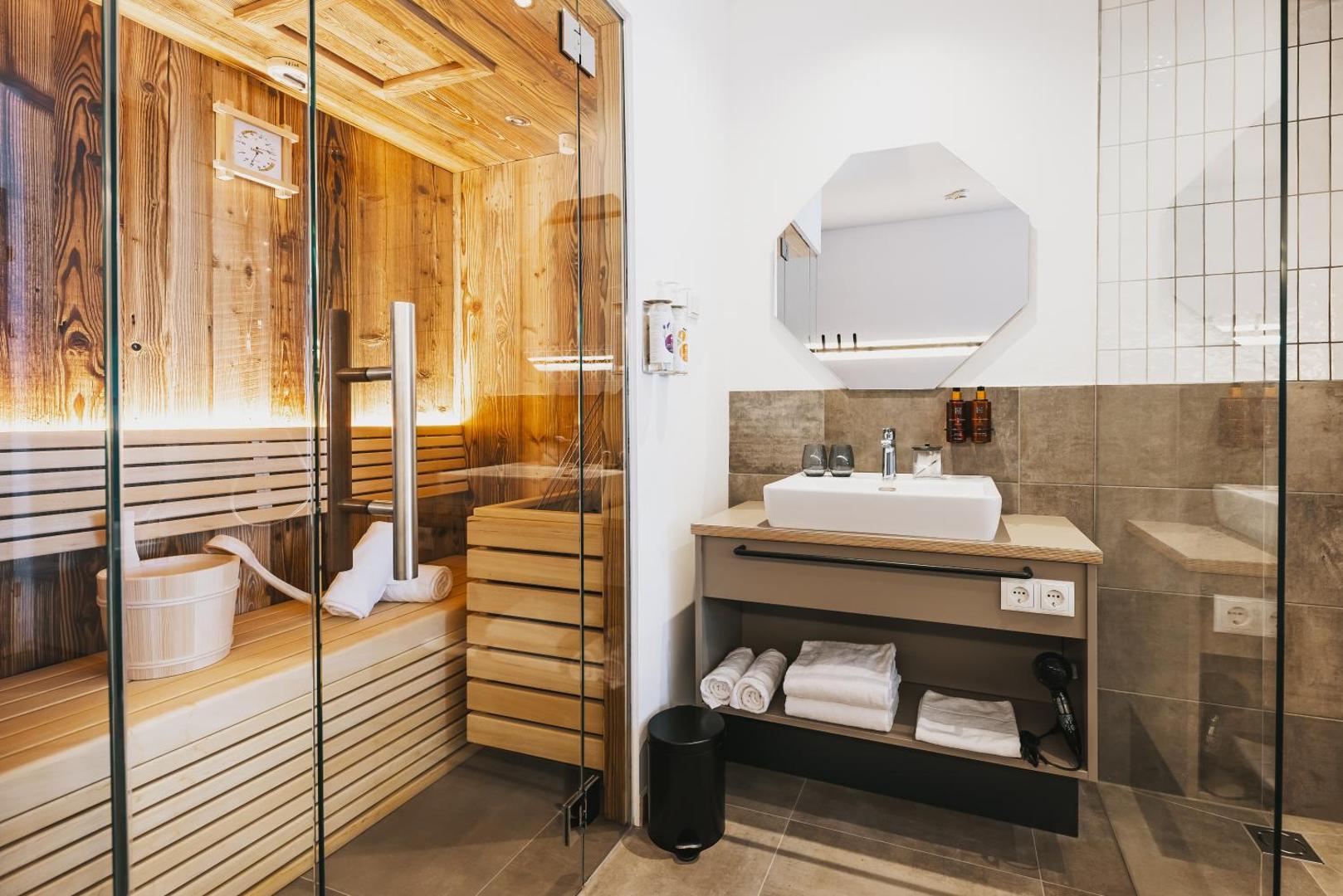 Nikolaus by AvenidA Panoramic Wellness Suites Nikolaus by AvenidA Panoramic Wellness Suites