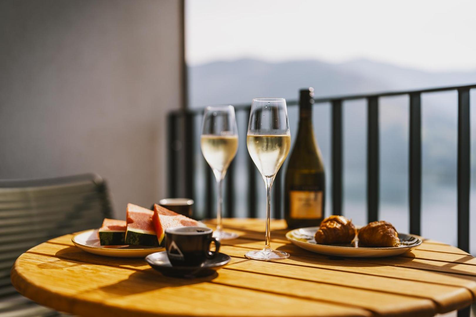 Nikolaus by AvenidA Panoramic Wellness Suites Nikolaus by AvenidA Panoramic Wellness Suites