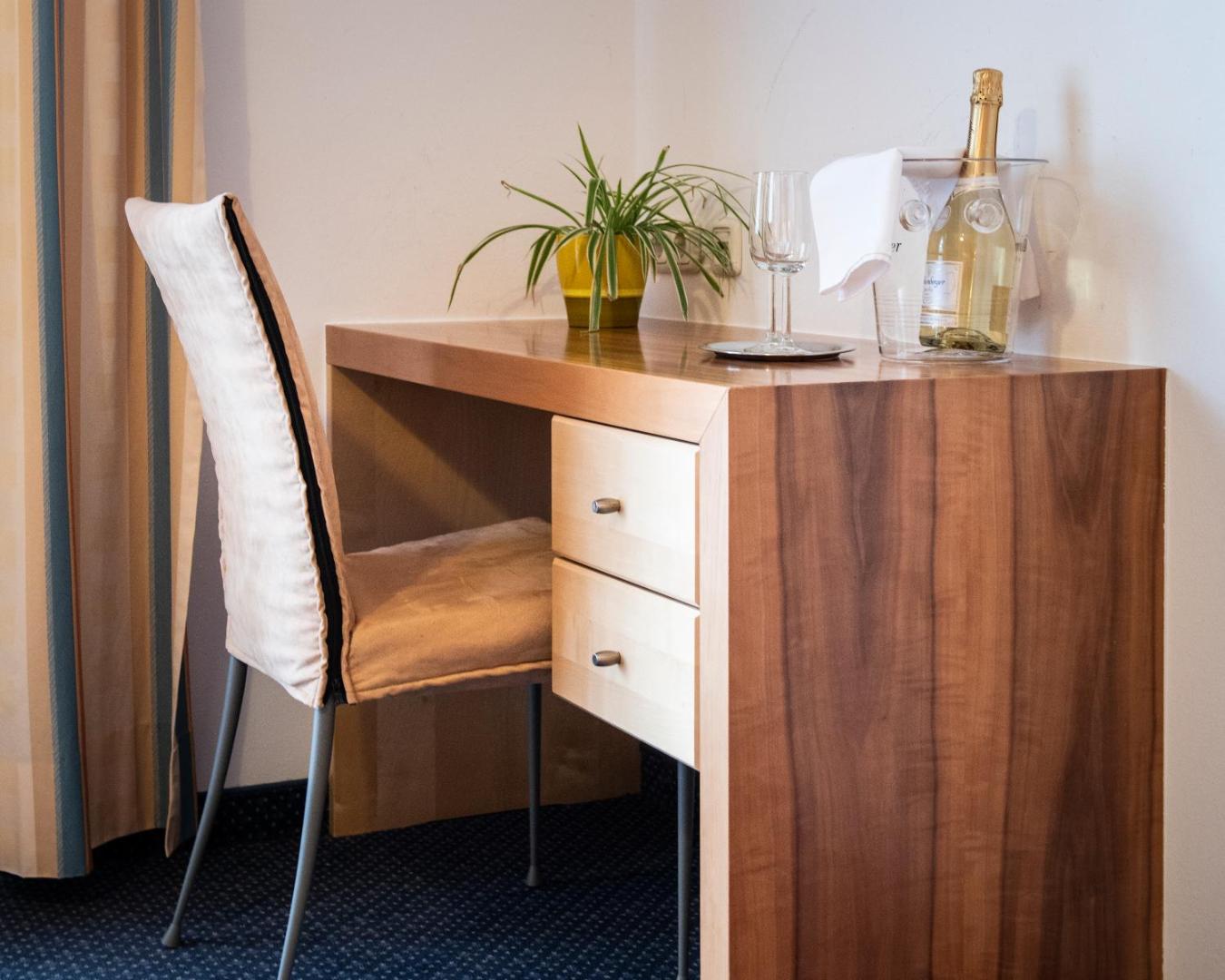 Parkhotel Zur Klause