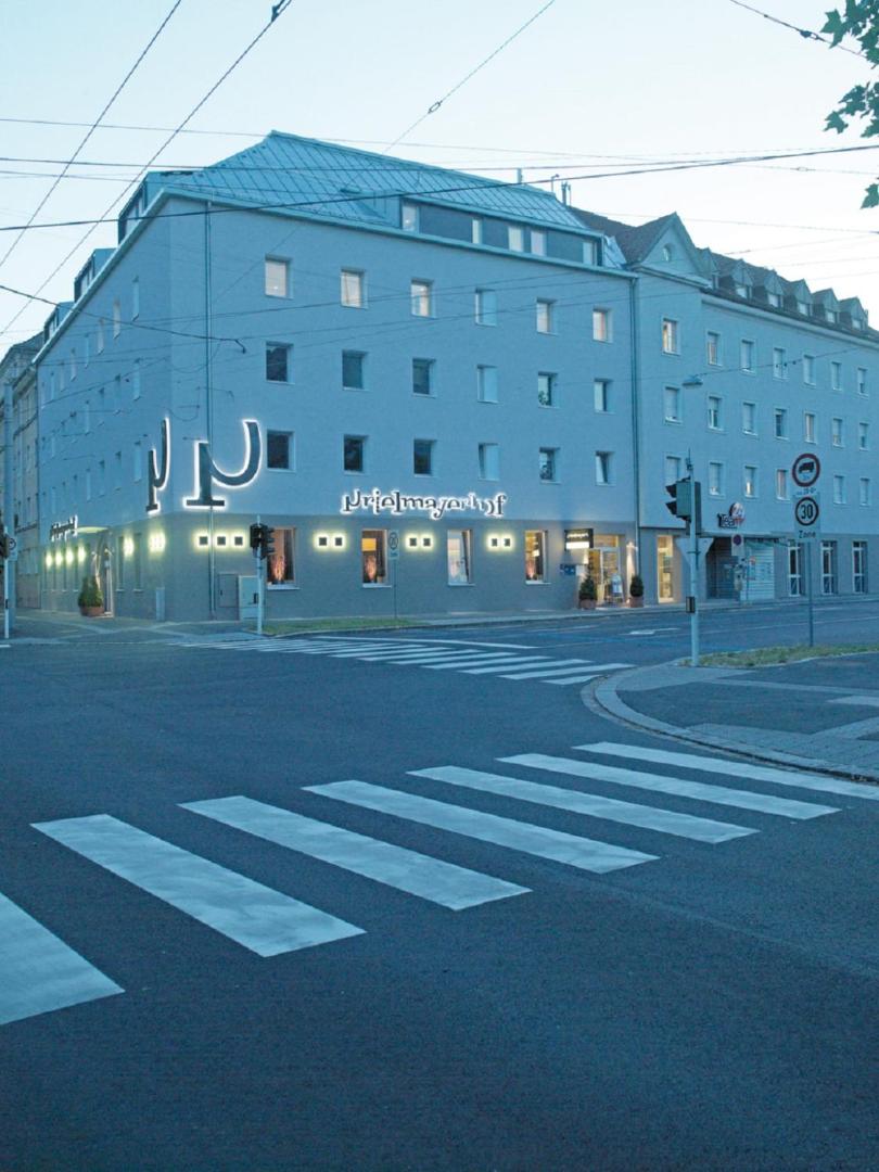 B&B HOTEL Linz City-Ost B&B HOTEL Linz City-Ost
