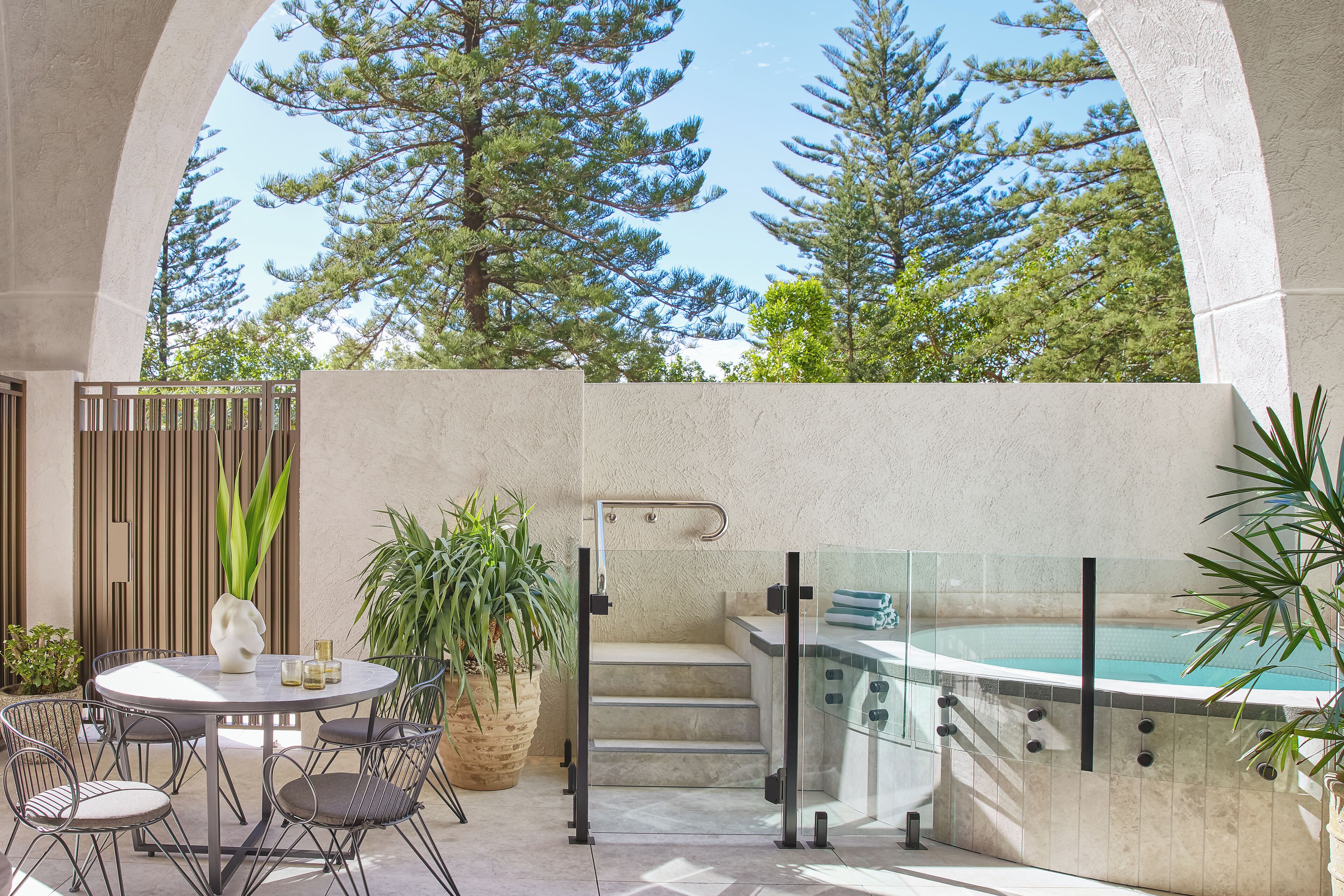 Mondrian Gold Coast Mondrian Gold Coast