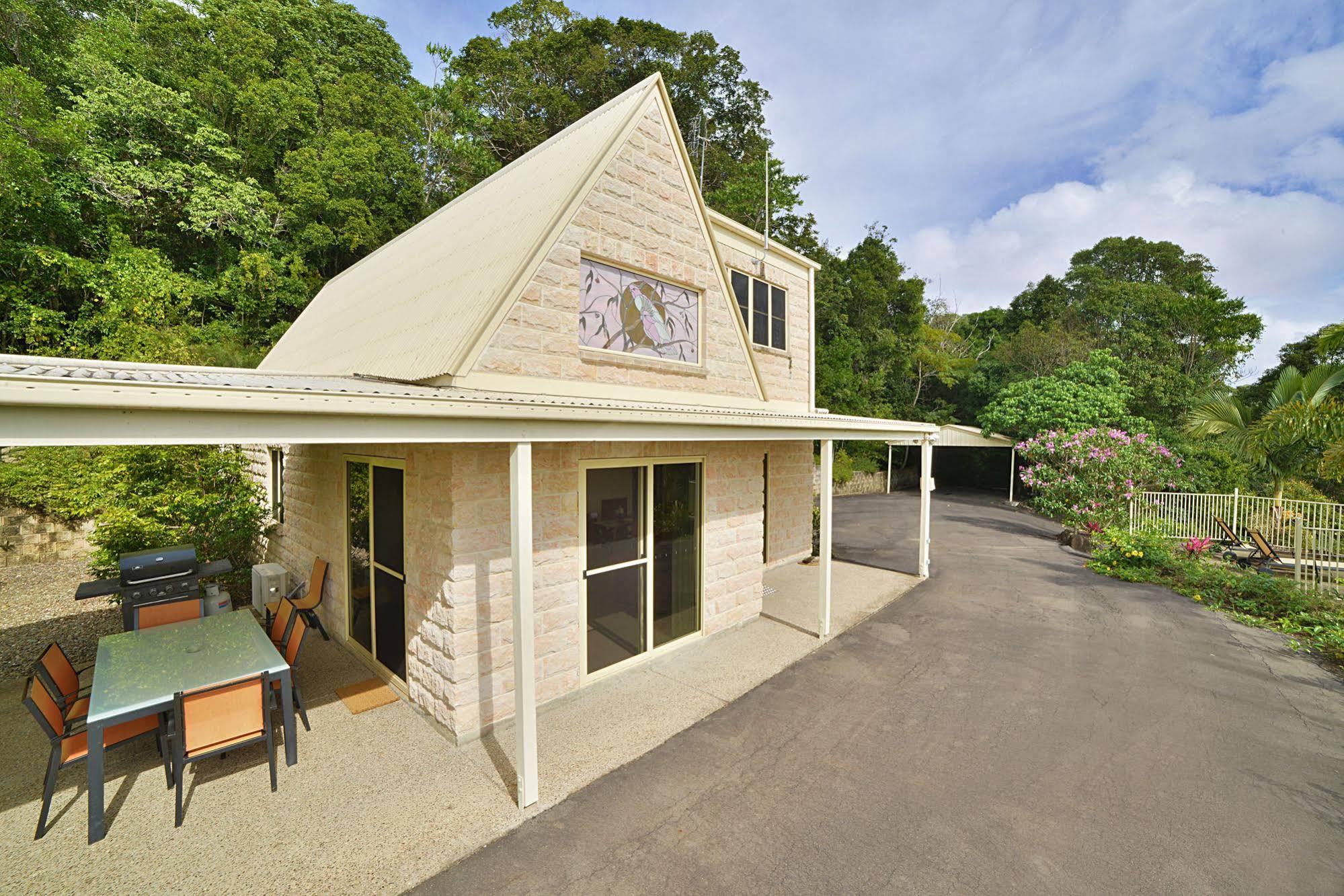 Cooroy Country Cottages Cooroy Country Cottages