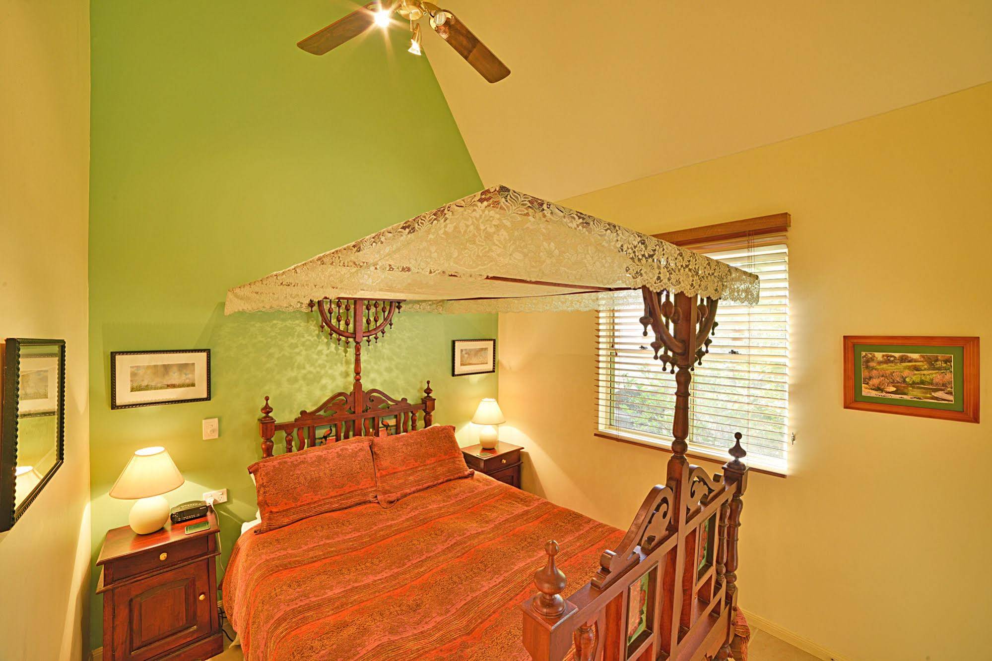 Cooroy Country Cottages Cooroy Country Cottages