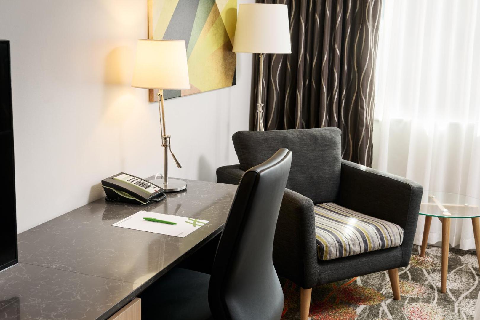 Holiday Inn Perth City Centre Holiday Inn Perth City Centre