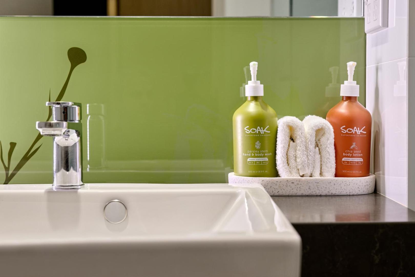 Holiday Inn Perth City Centre Holiday Inn Perth City Centre